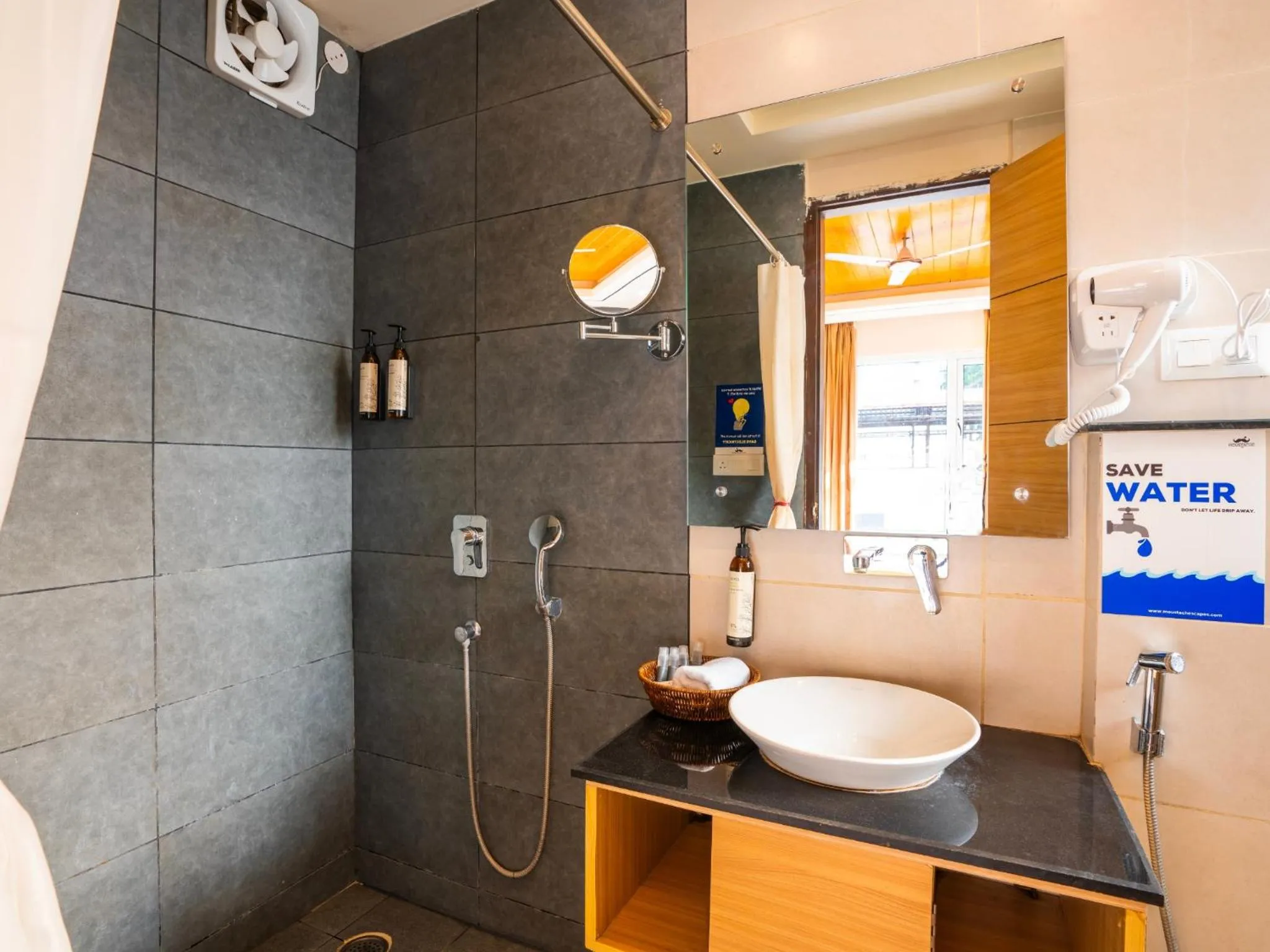 Bathroom in Moustache Select Rishikesh