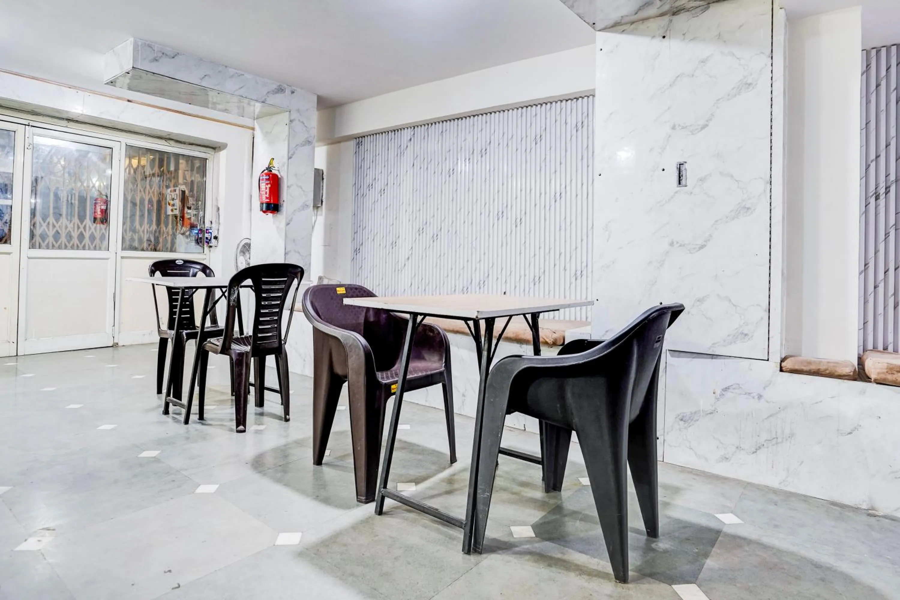 Kings Court Hotel Pitampura