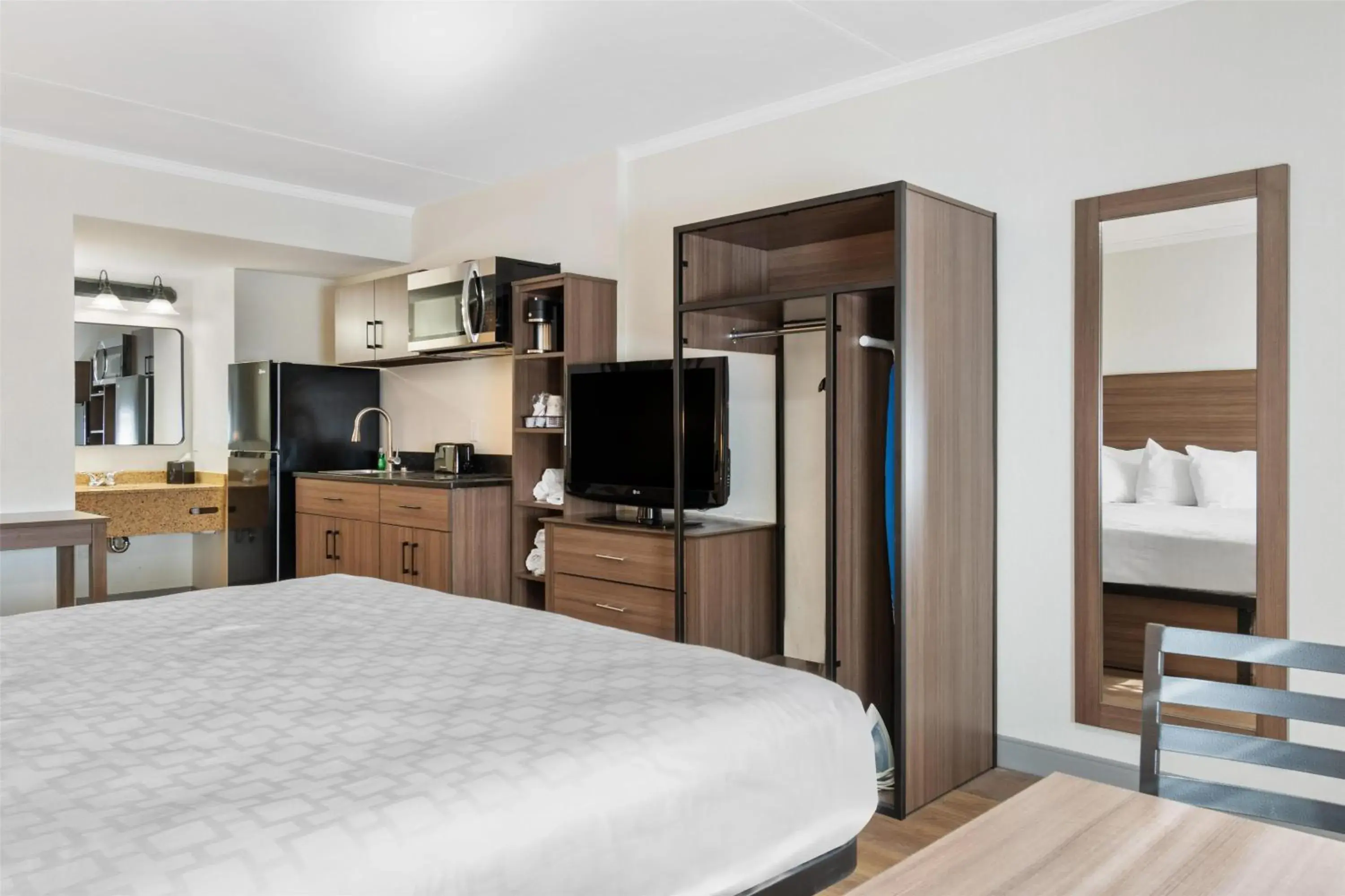 Bedroom, Bed in SureStay Studio by Best Western Paradise Lancaster County Bedroom, Bed in SureStay Studio by Best Western Paradise Lancaster County