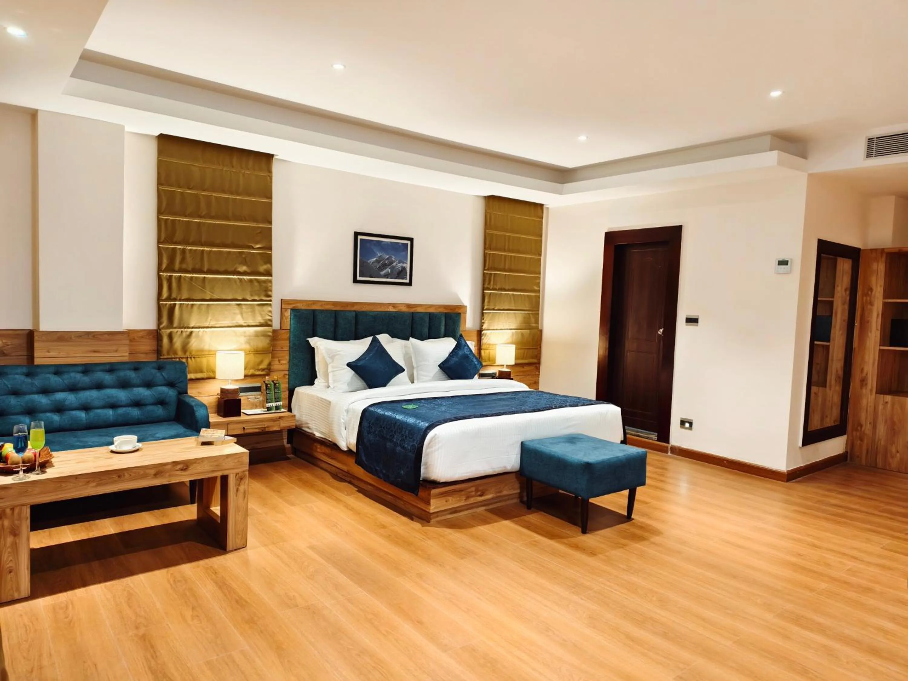 Bed in Clarion Hotel De Renees Gangtok
