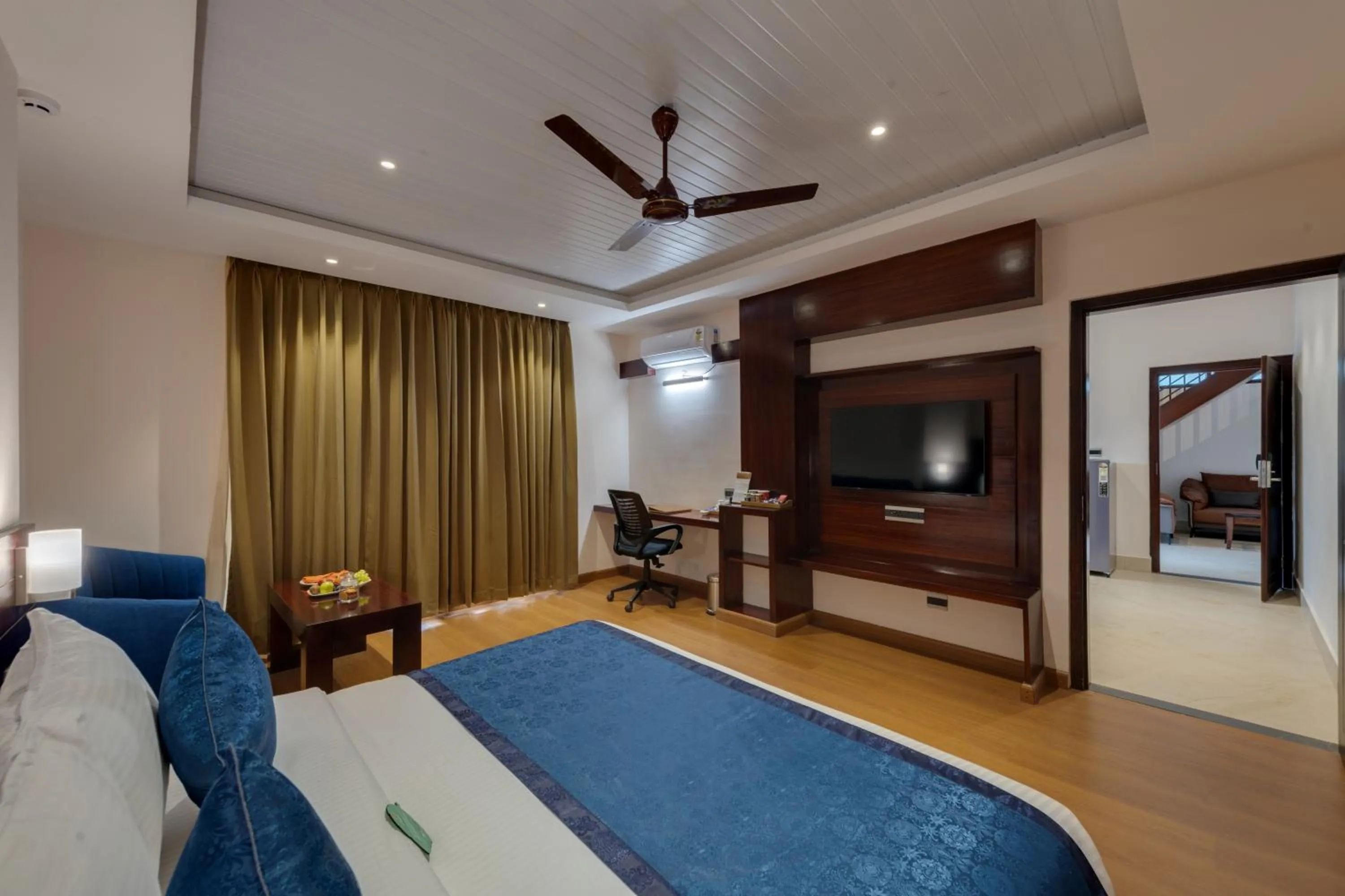 Bed in Clarion Hotel De Renees Gangtok