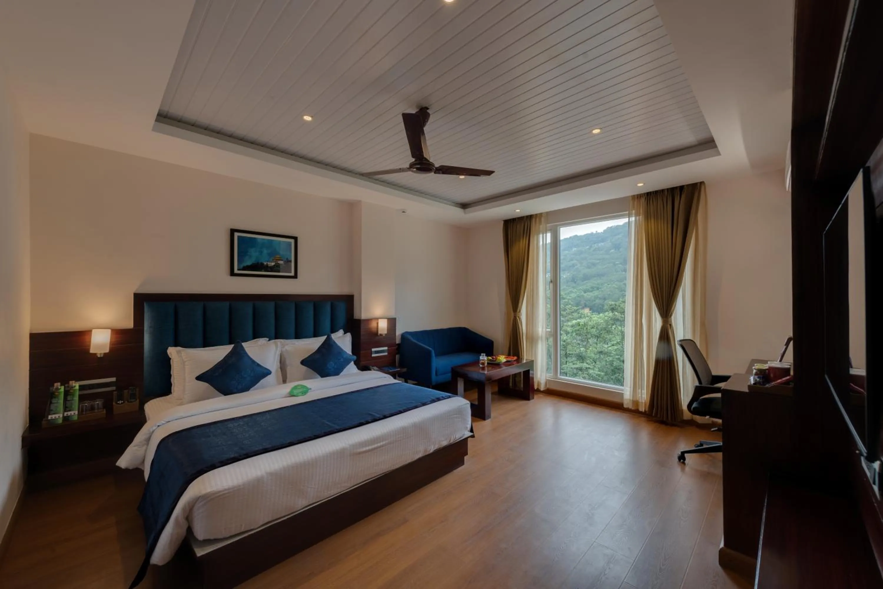 Bed in Clarion Hotel De Renees Gangtok