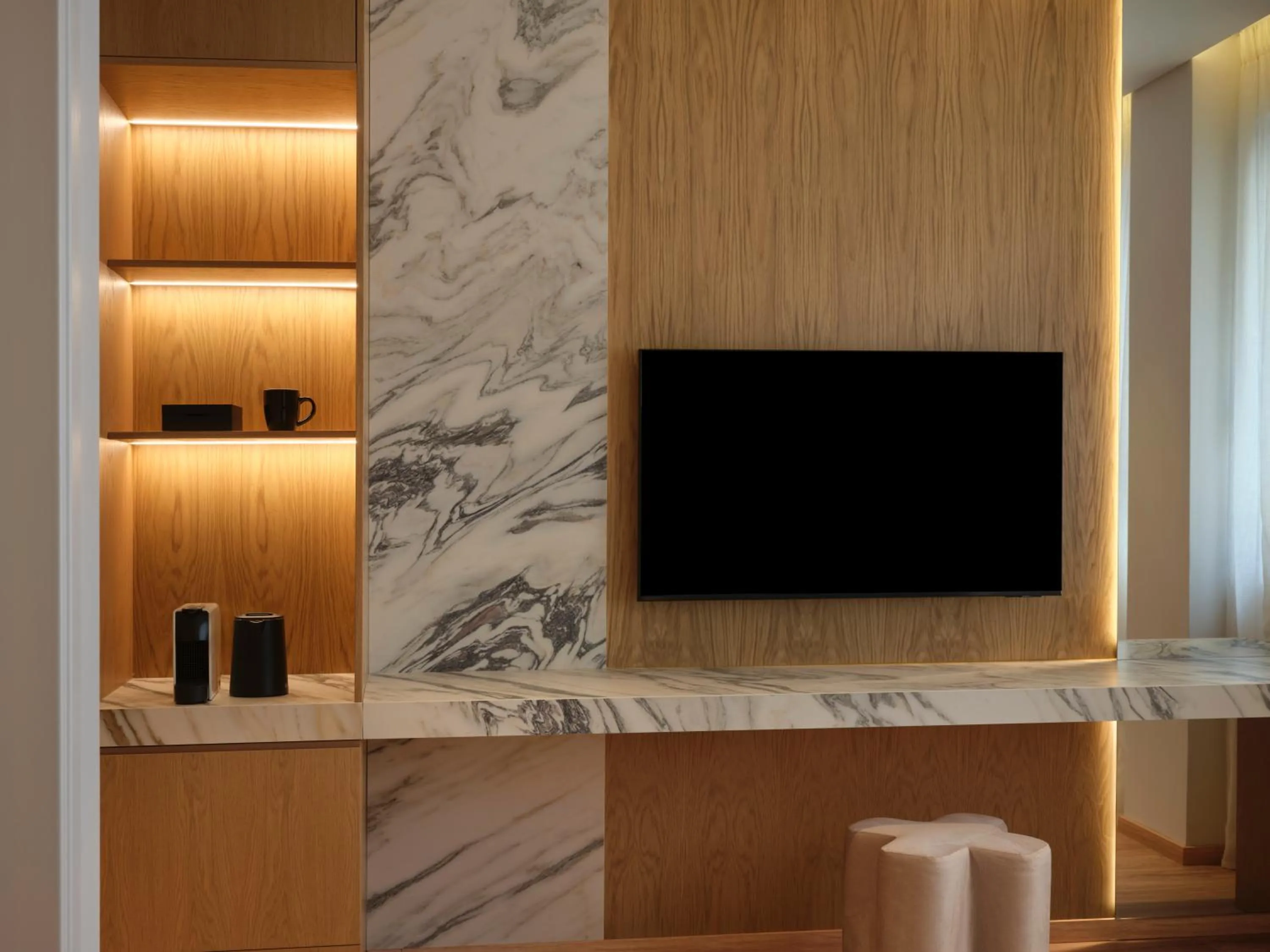 TV and multimedia in Nur City Suites