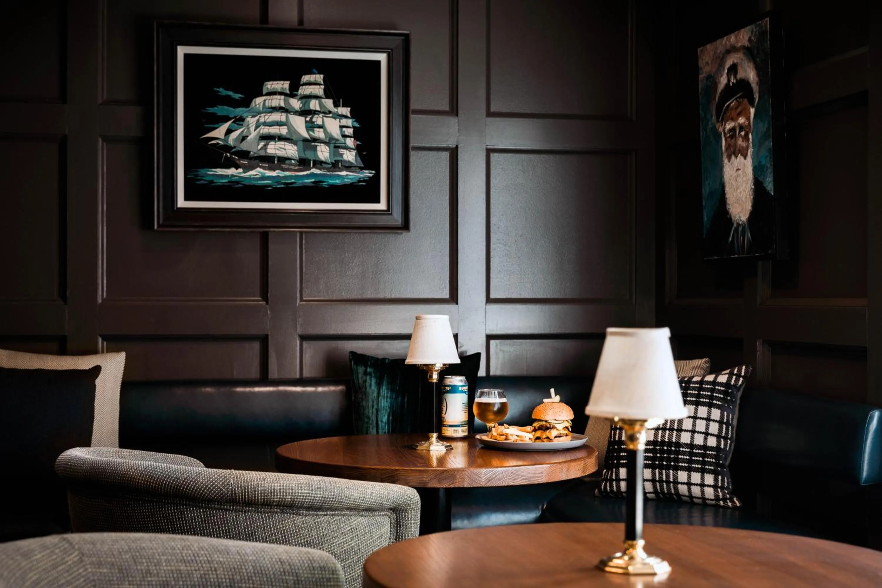 Restaurant/places to eat in The Coonamessett