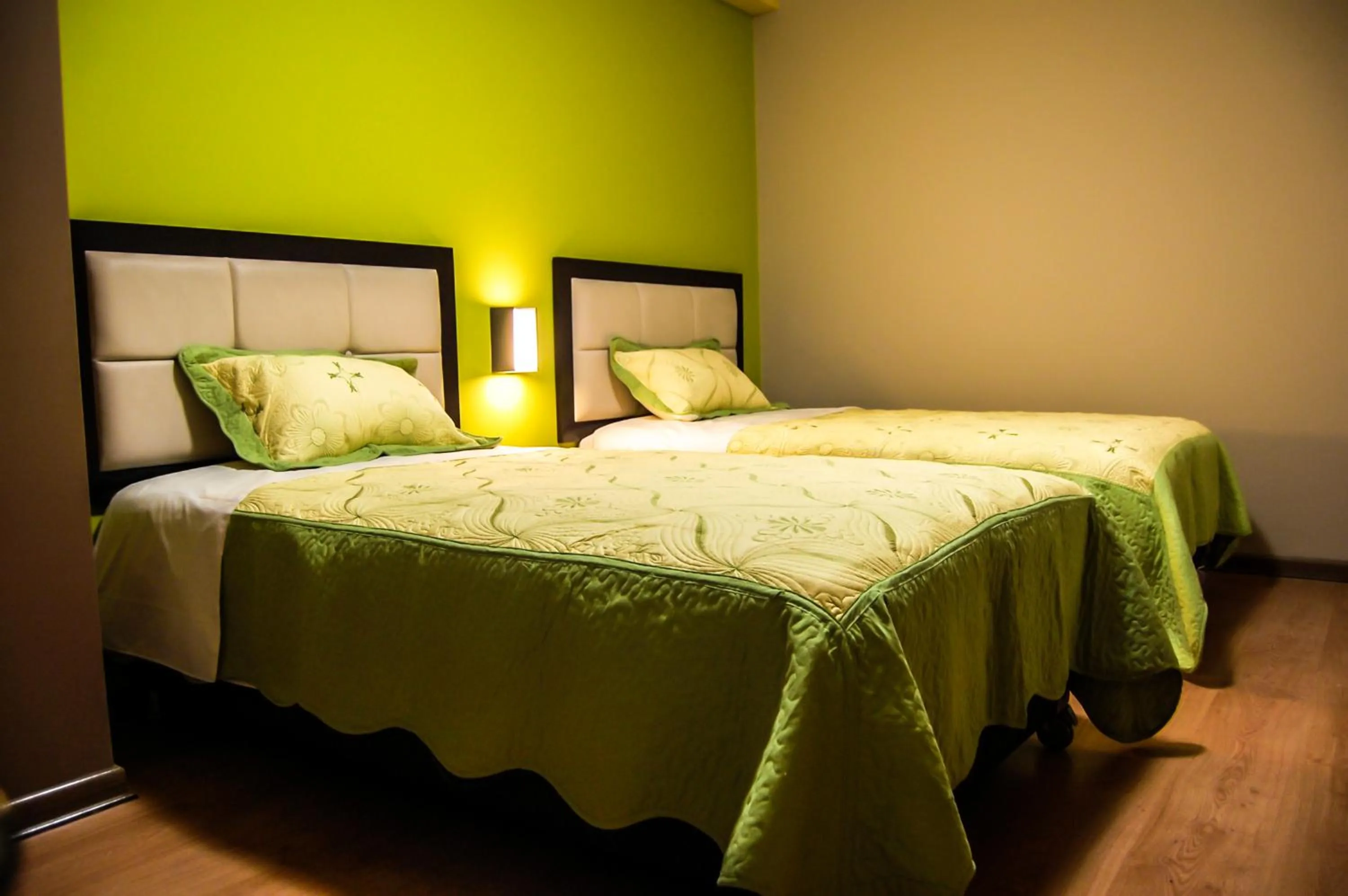 Photo of the whole room, Bed in Plaza Sur Hotel & Suites