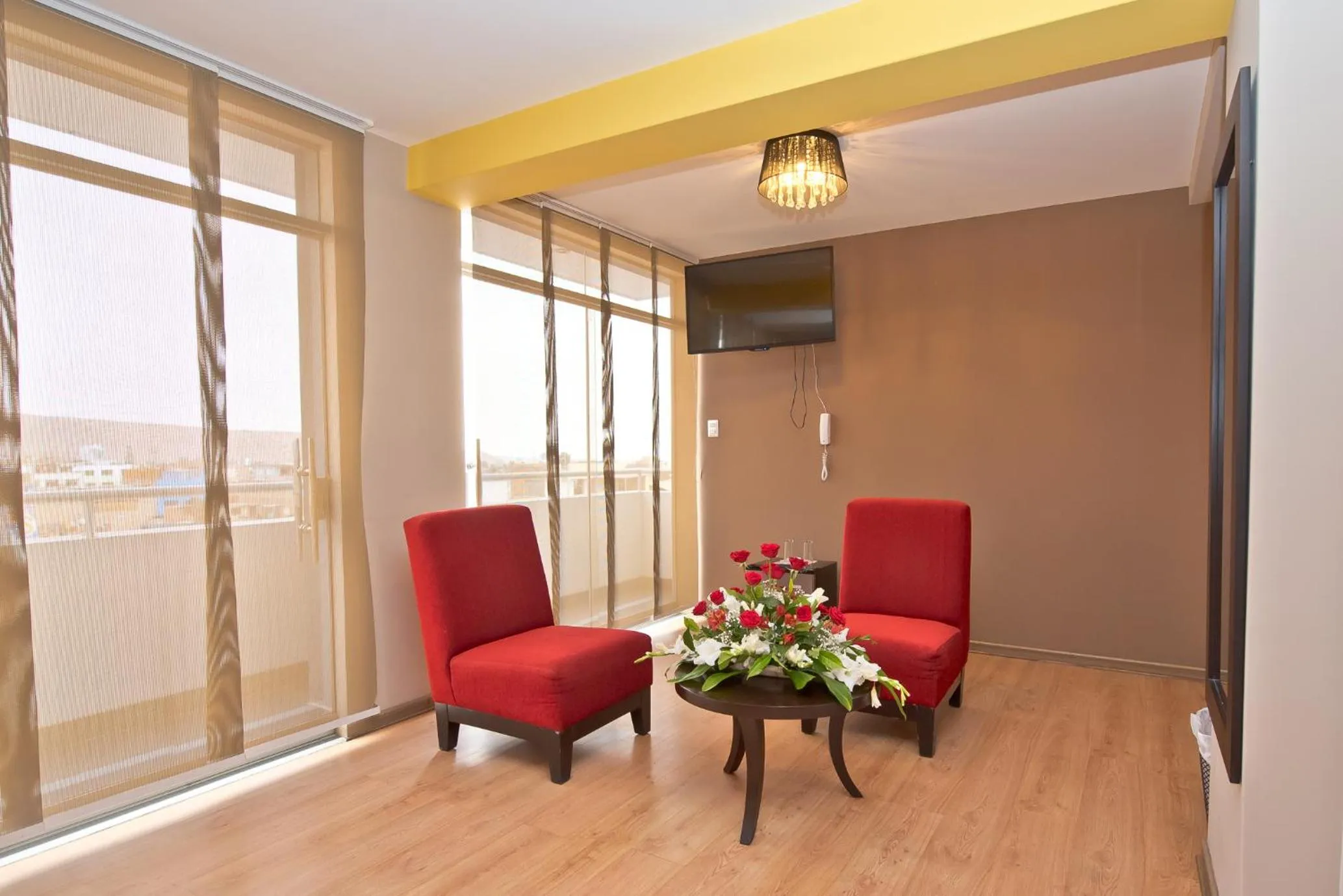 Plaza Sur Hotel & Suites