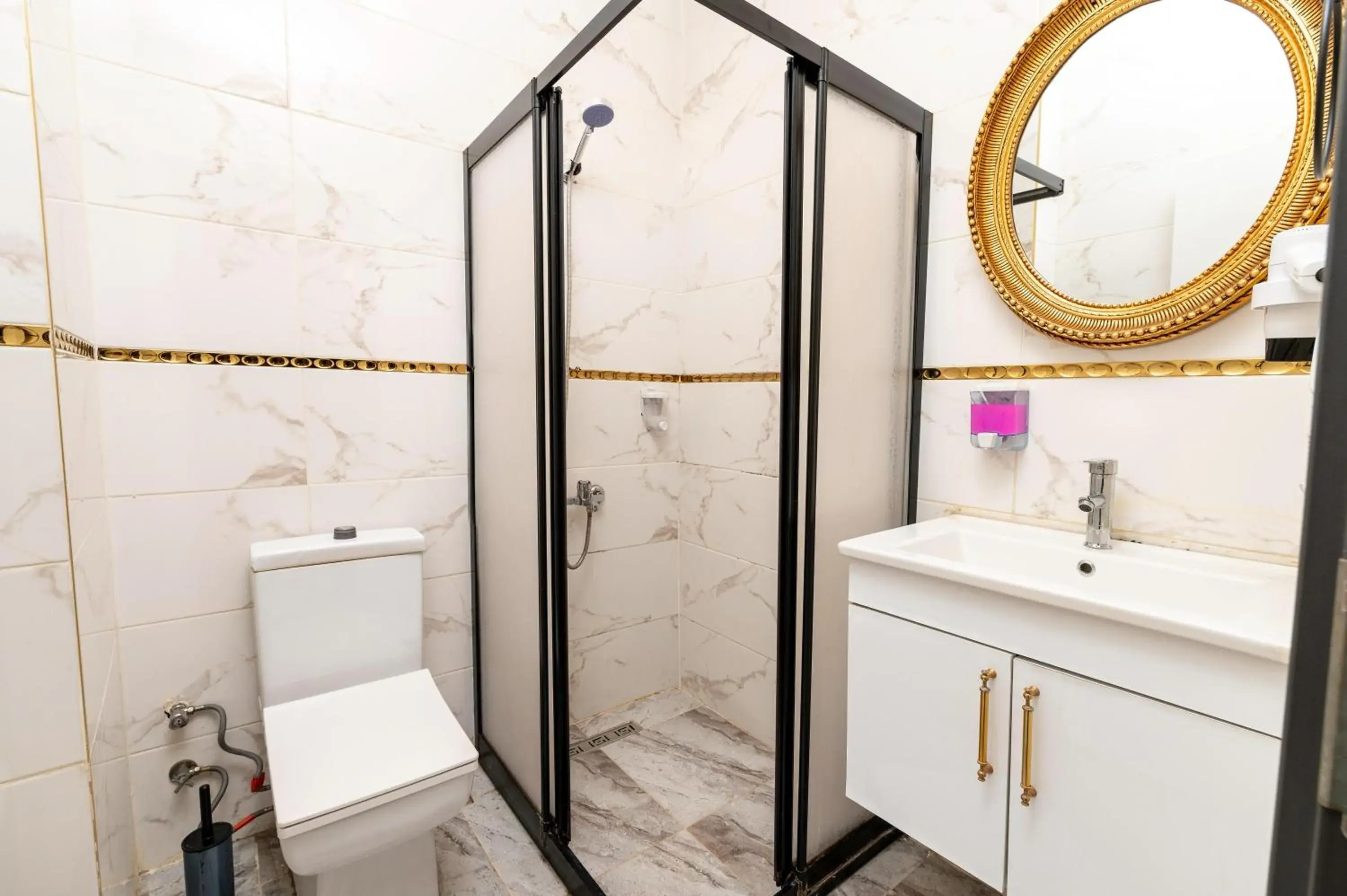 Double Room with Private Bathroom - single occupancy in Highway 34 Hotel Double Room with Private Bathroom - single occupancy in Highway 34 Hotel