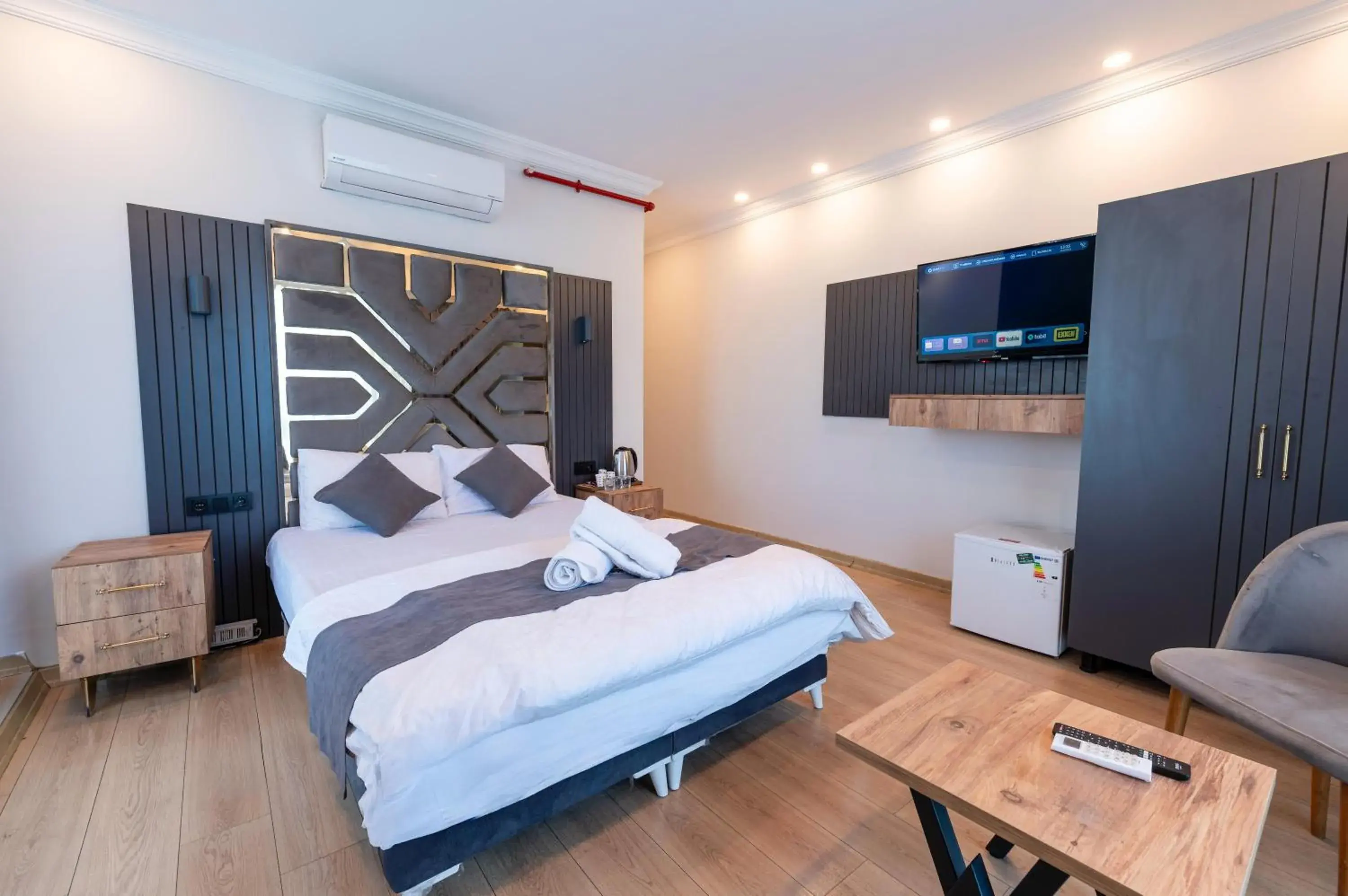 Double Room with Private Bathroom - single occupancy in Highway 34 Hotel Double Room with Private Bathroom - single occupancy in Highway 34 Hotel