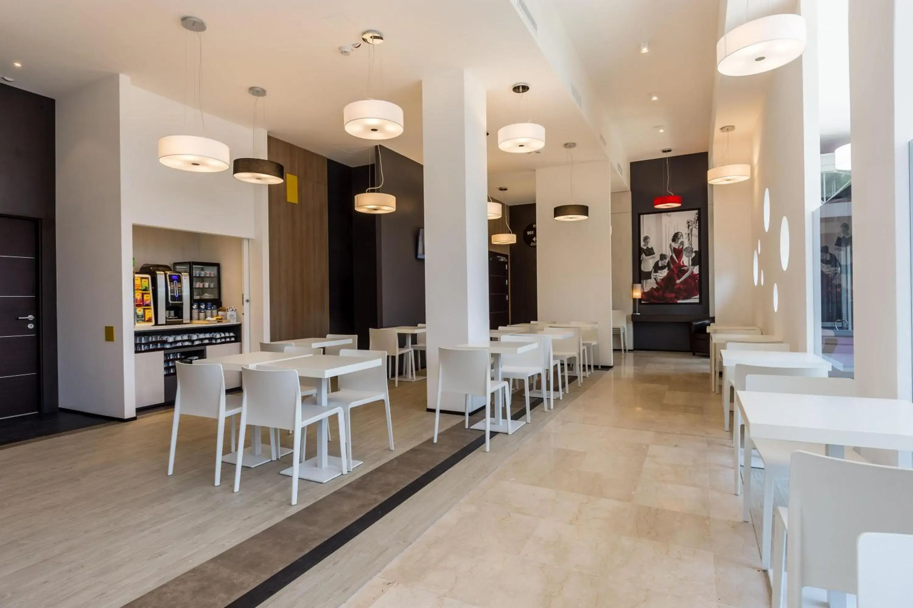 Lounge or bar in B&B Hotel Savona Lounge or bar in B&B Hotel Savona