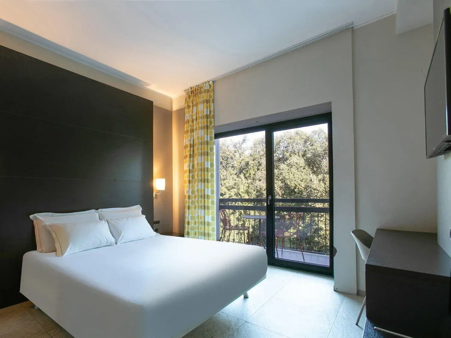 Double Room with Terrace in B&B Hotel Savona Double Room with Terrace in B&B Hotel Savona