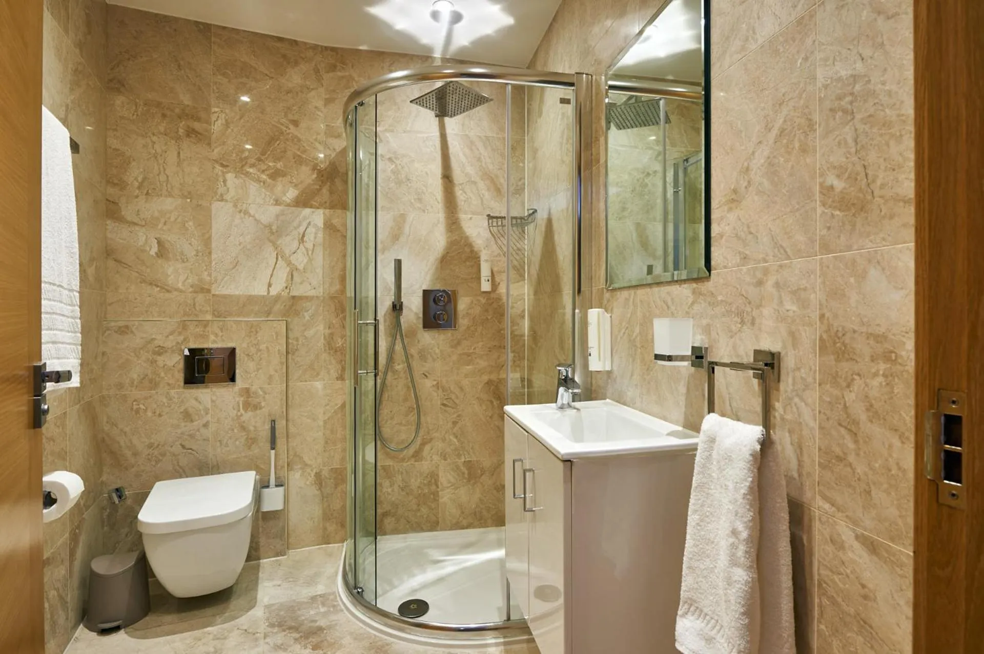 Bathroom in Líbere London Edgware Road