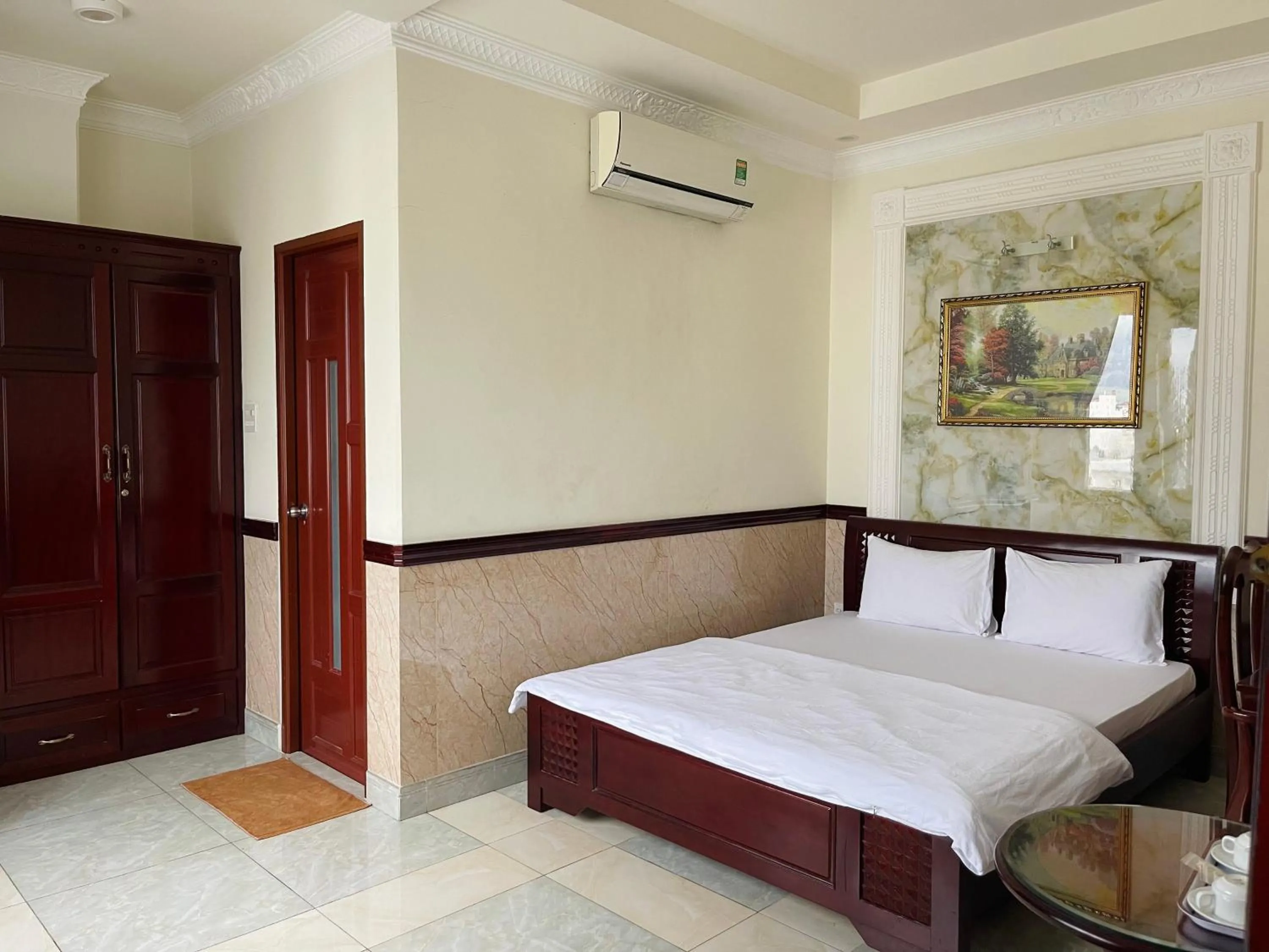 Bed in Ngoc Lam Can Tho Hotel