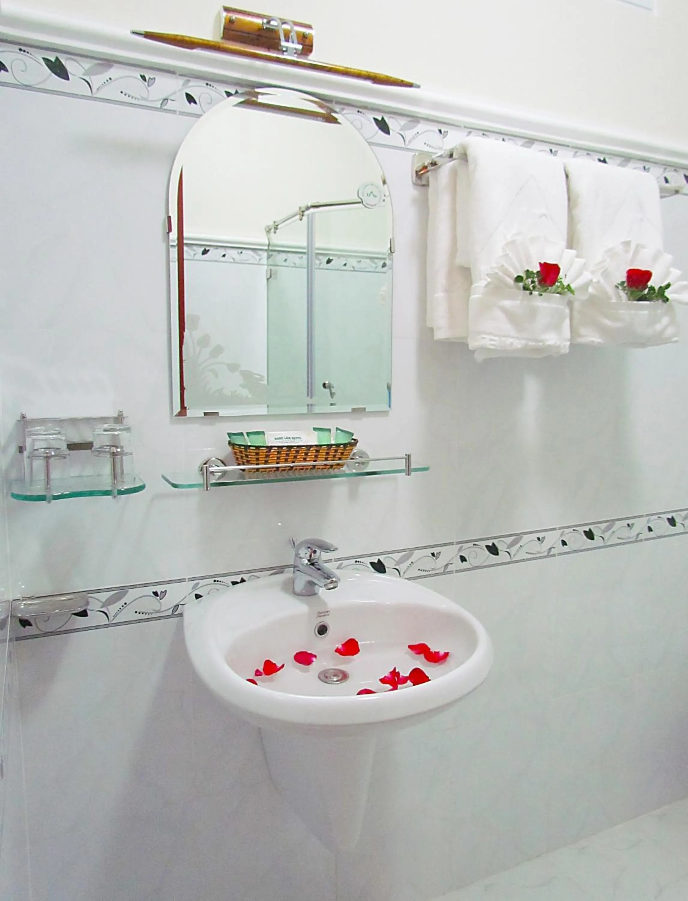 Toilet in Ngoc Lam Can Tho Hotel