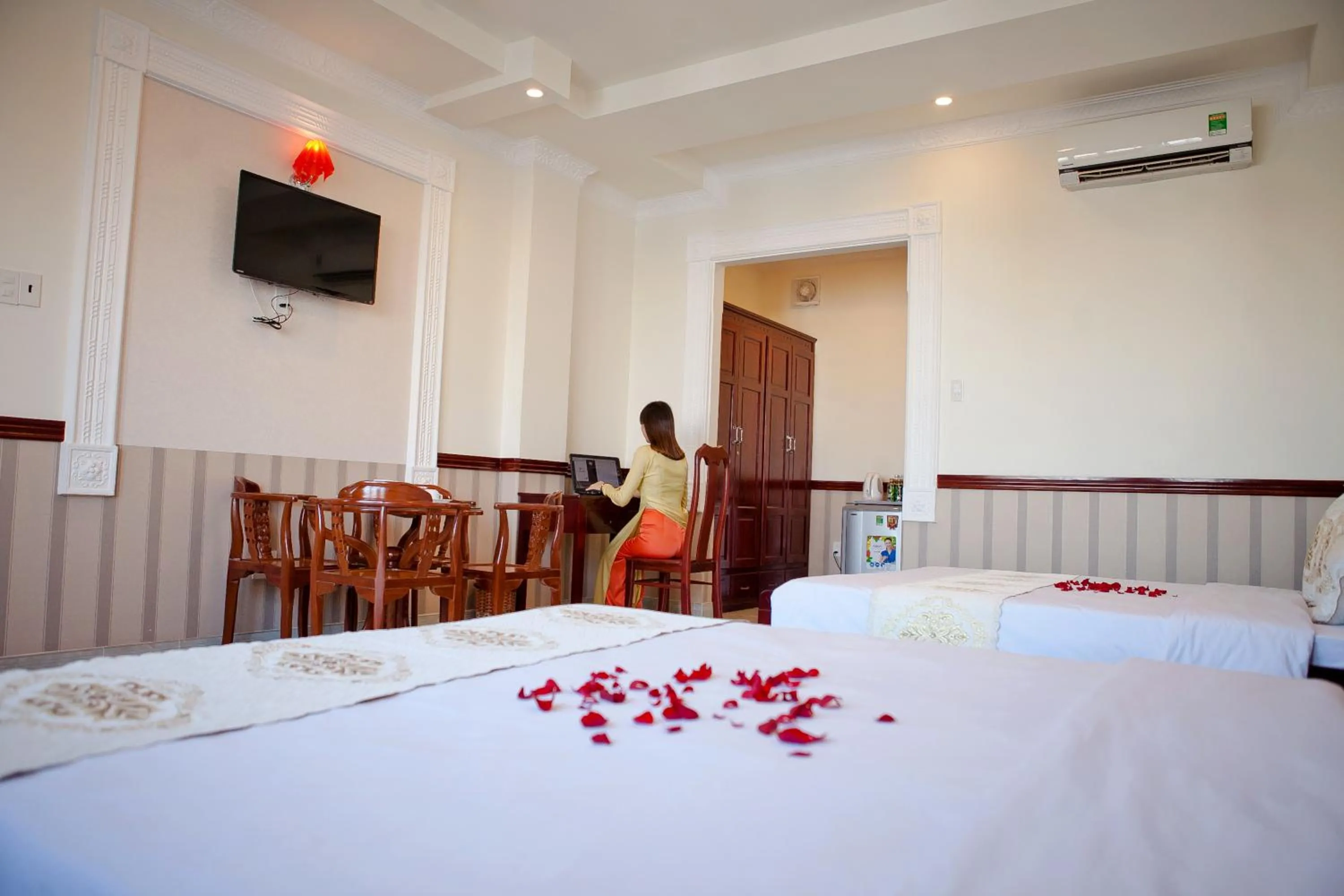 Photo of the whole room, Bed in Ngoc Lam Can Tho Hotel