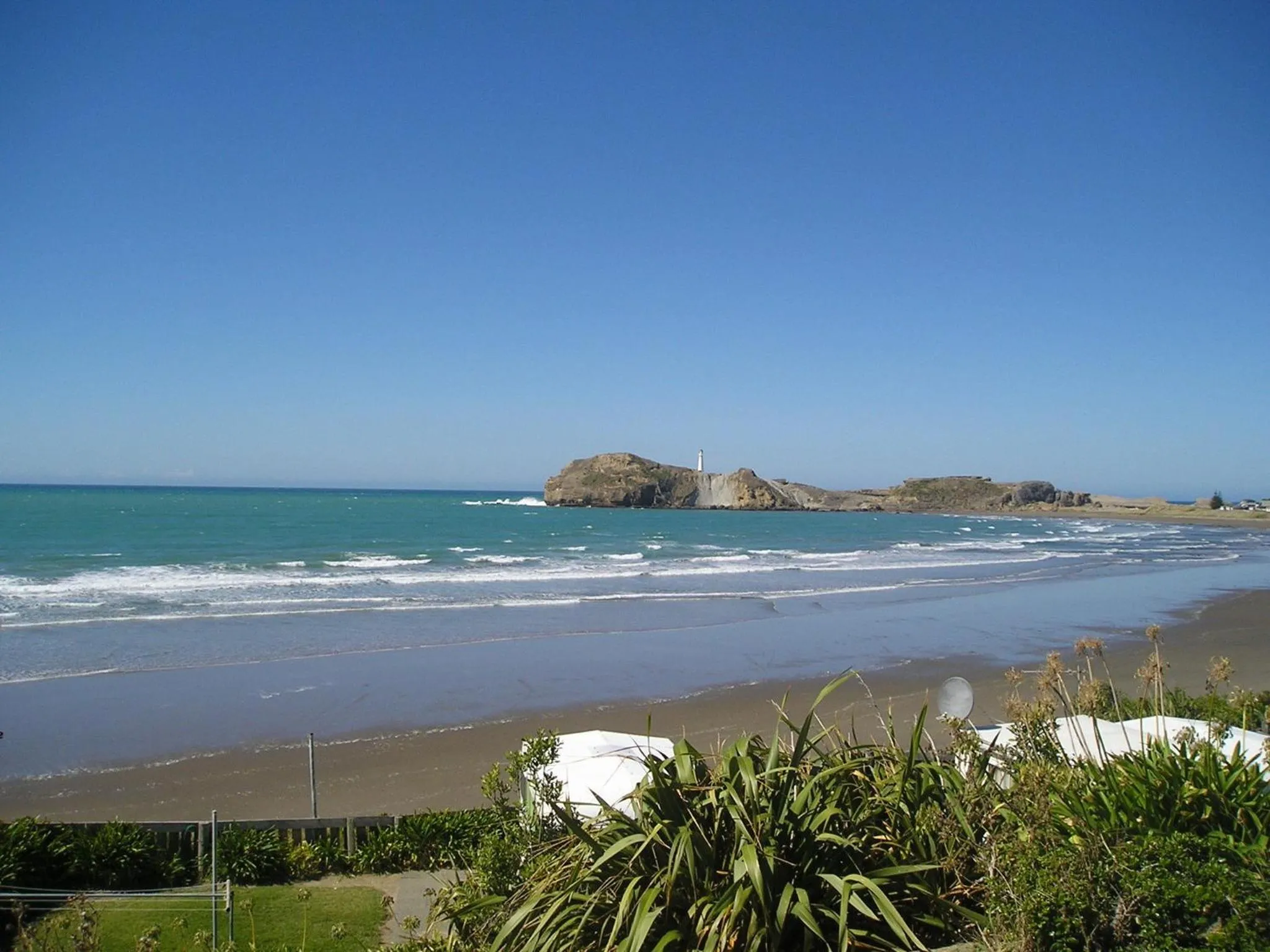 Queen Studio in Castlepoint Holiday Park & Motels