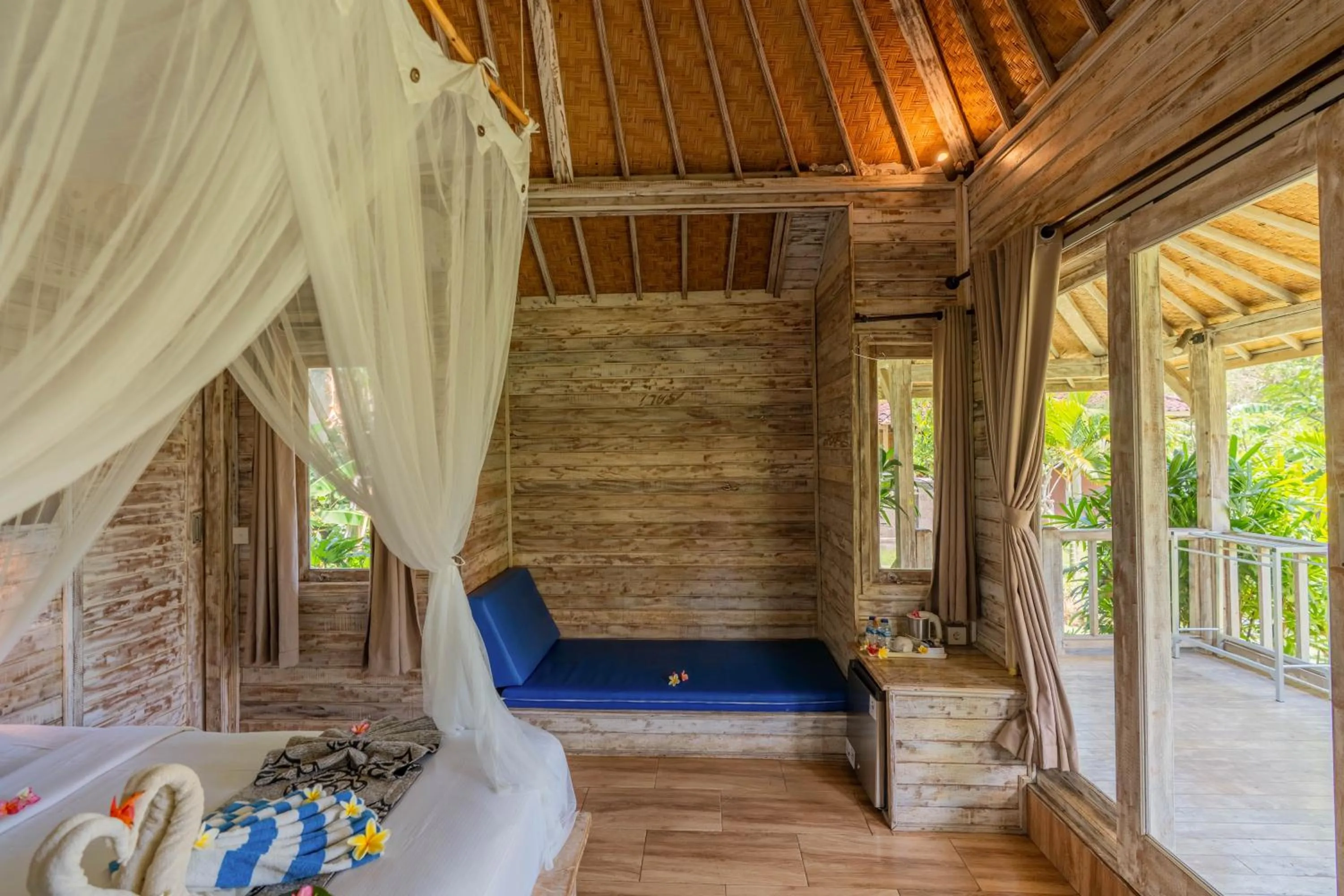 Harta Lembongan Villas