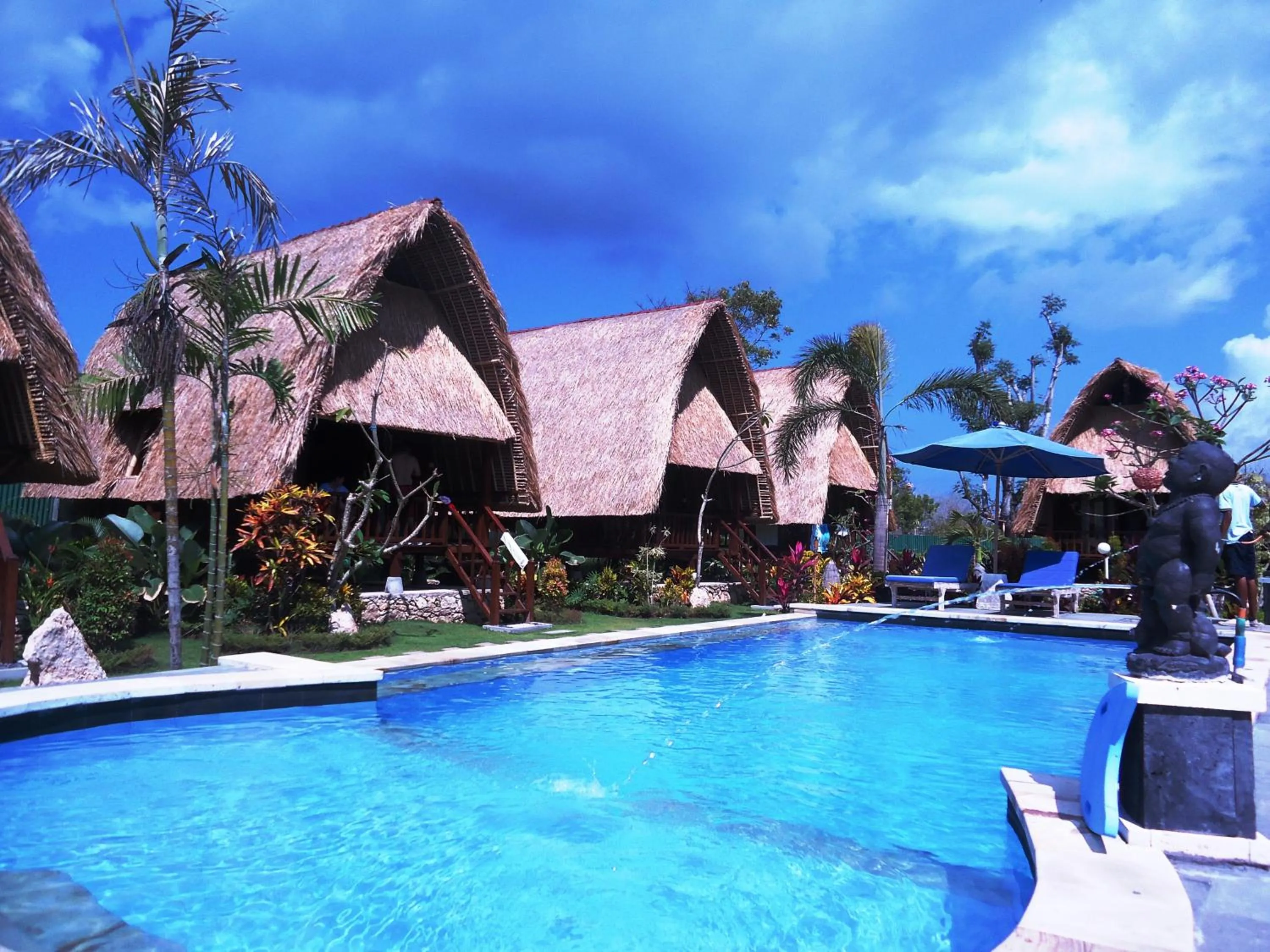 Swimming pool in Harta Lembongan Villas