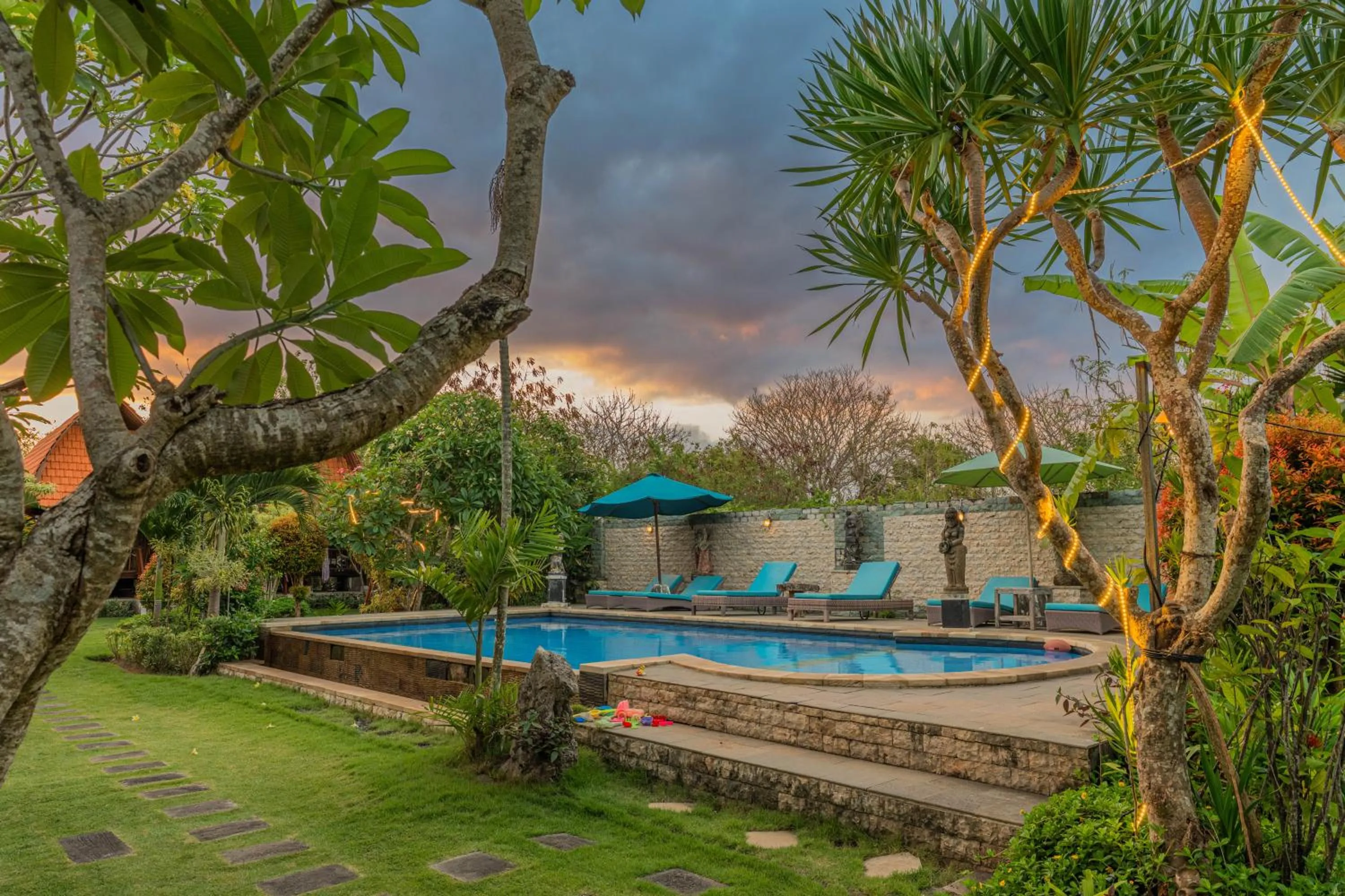 Harta Lembongan Villas