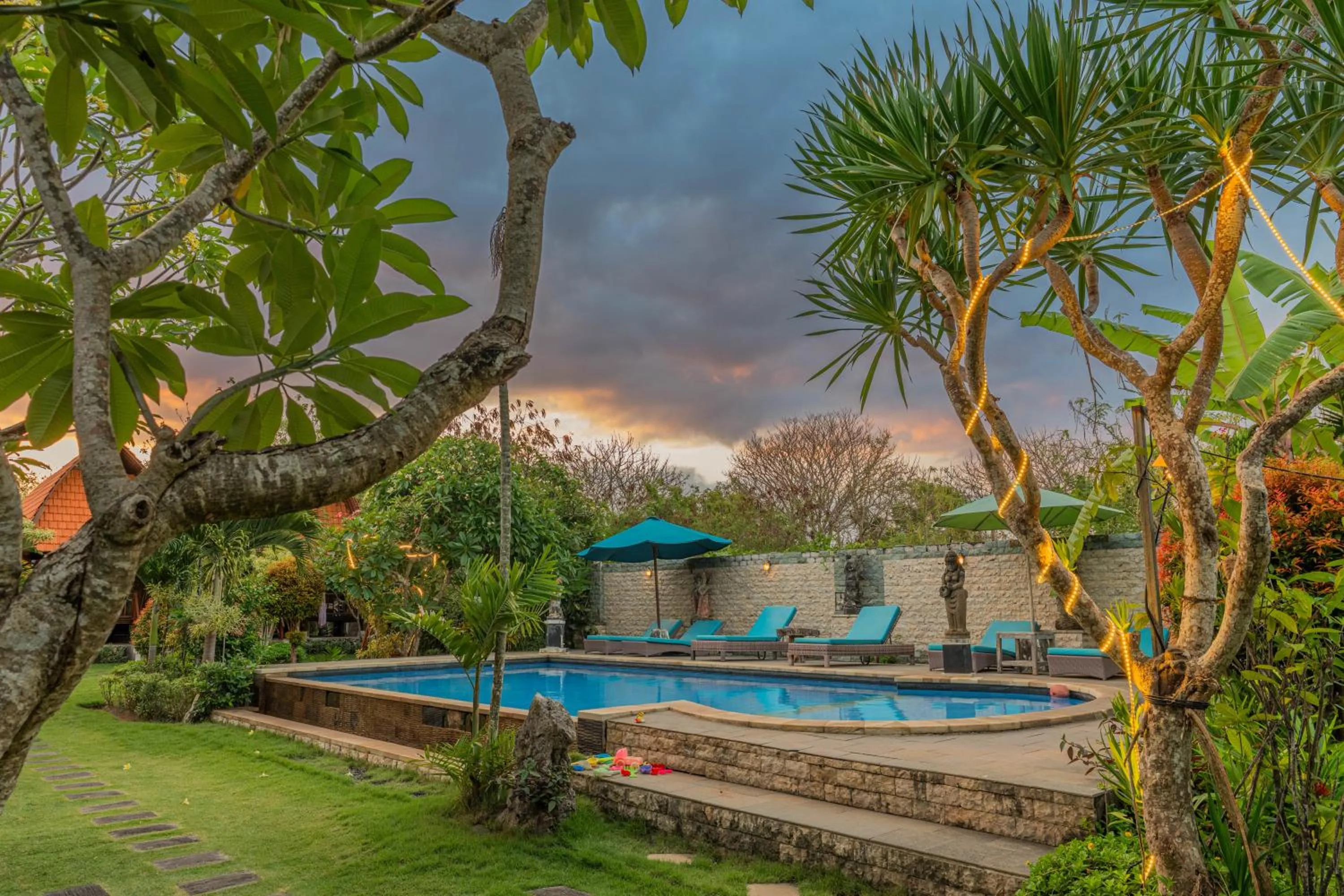 Harta Lembongan Villas