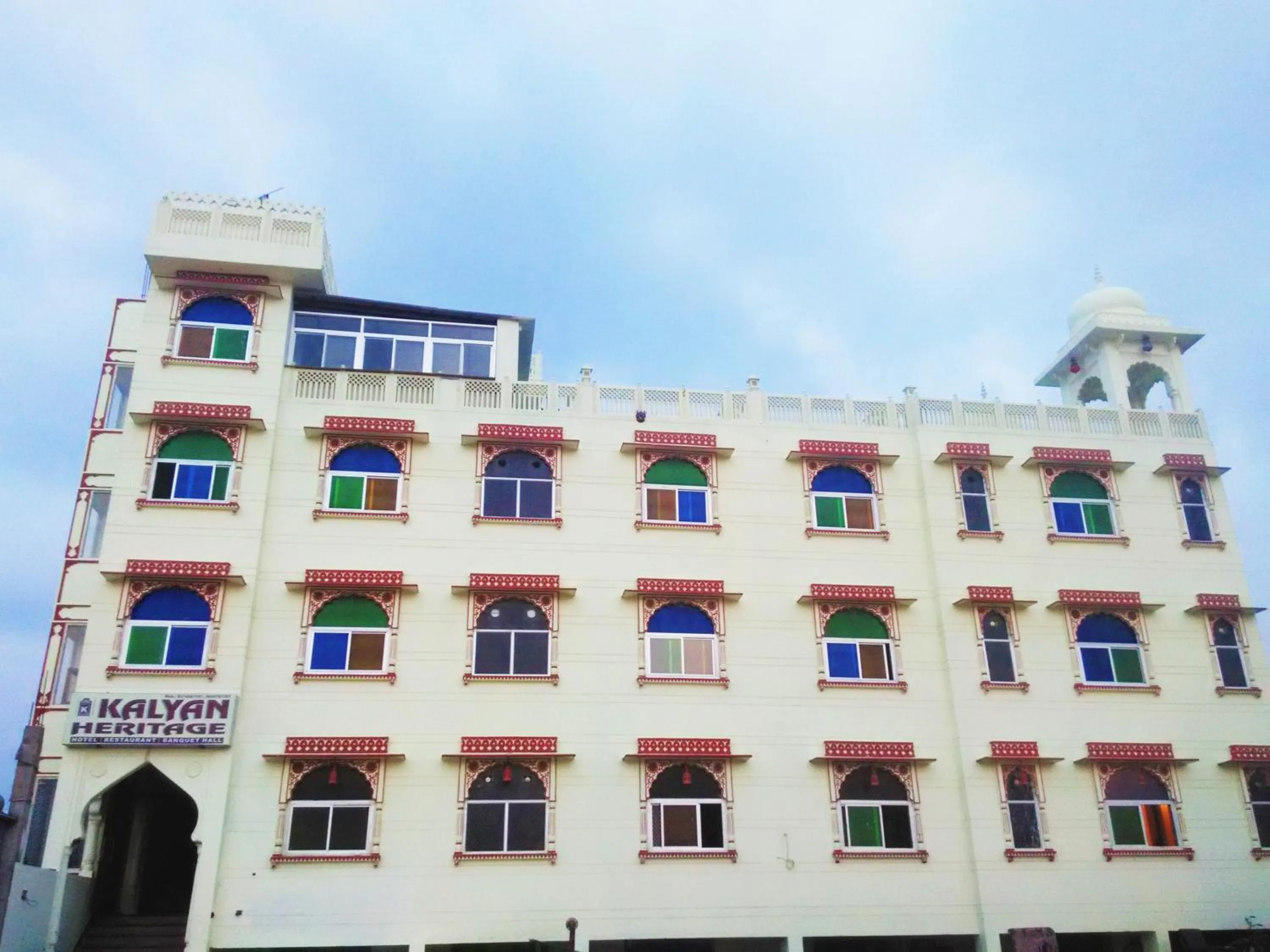 Property building in Kalyan Heritage