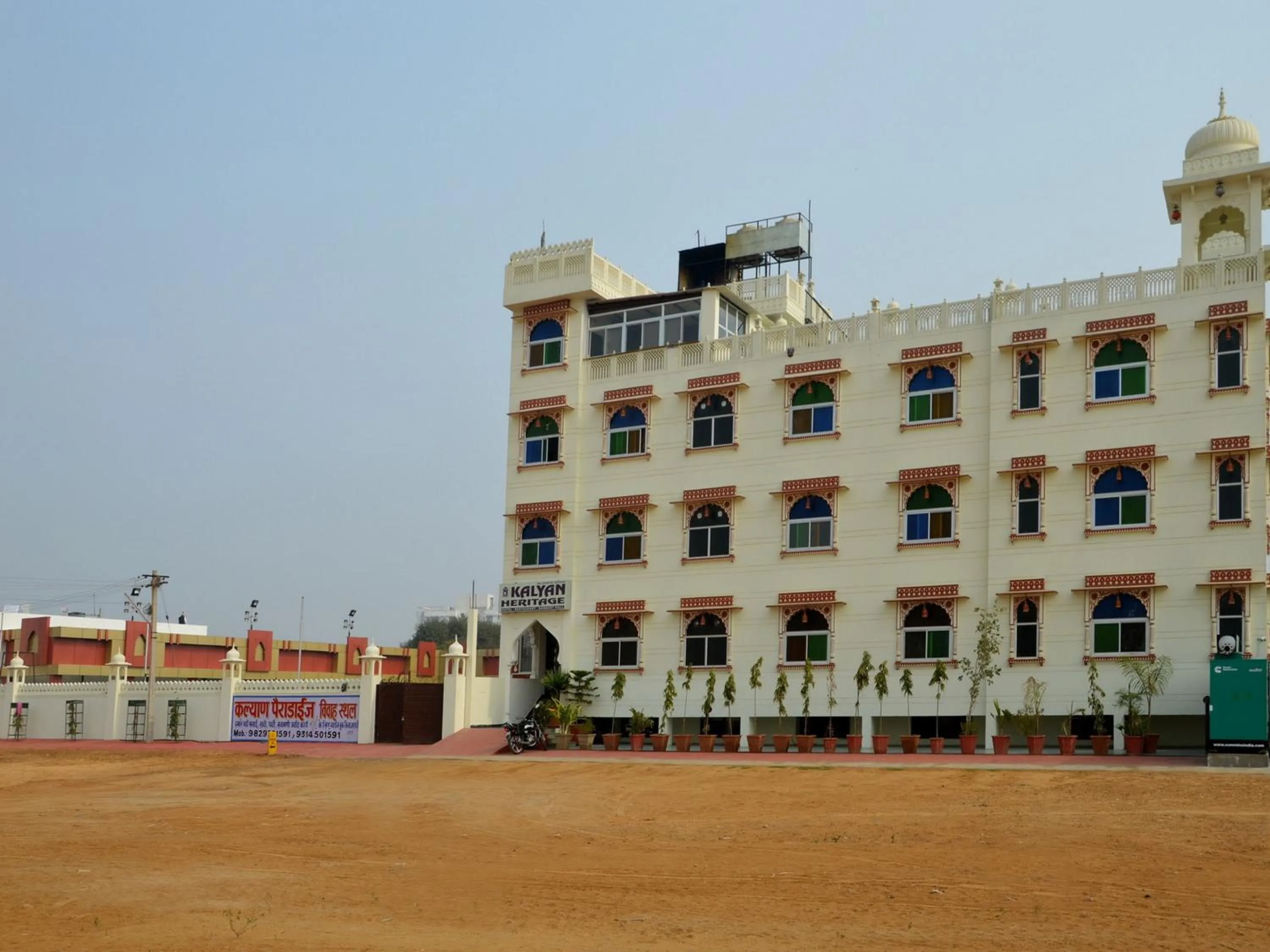 Facade/entrance in Kalyan Heritage