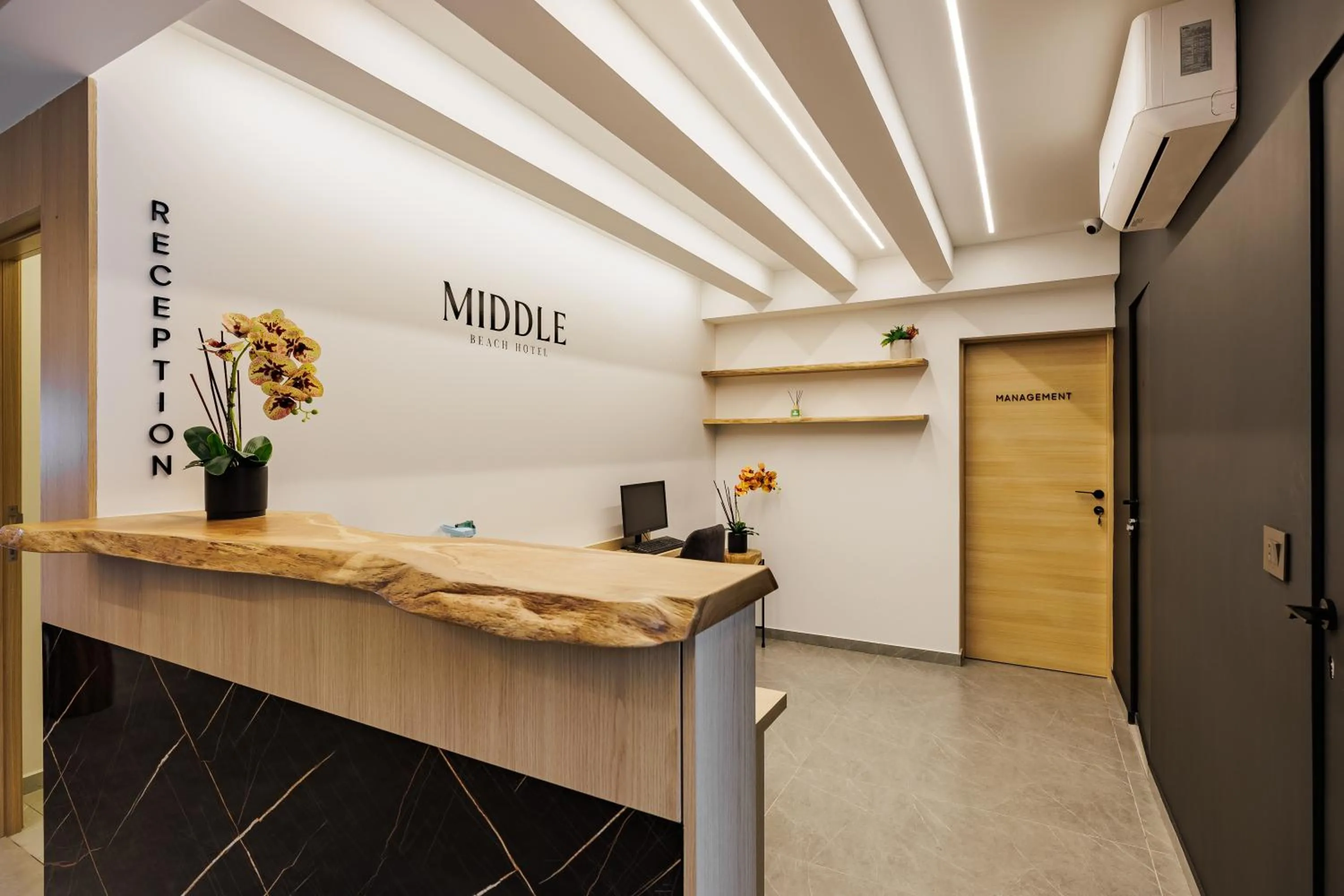 Middle Beach Hotel