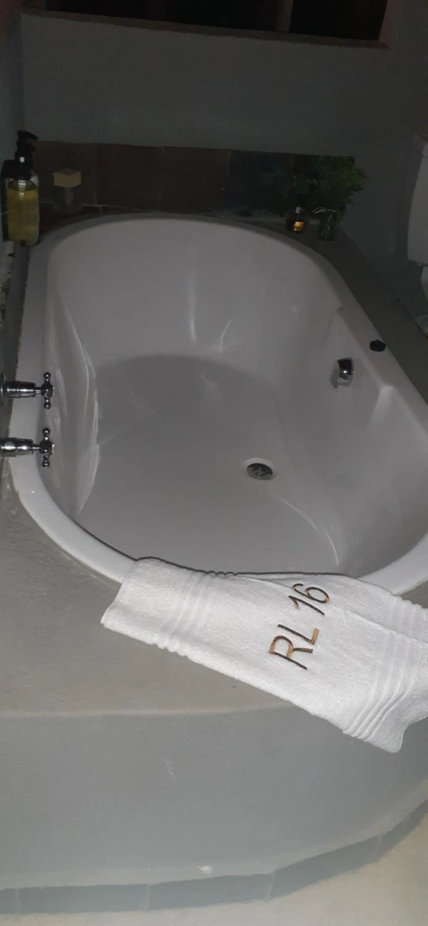 Property building in Hoedspruit Raptors Lodge N16