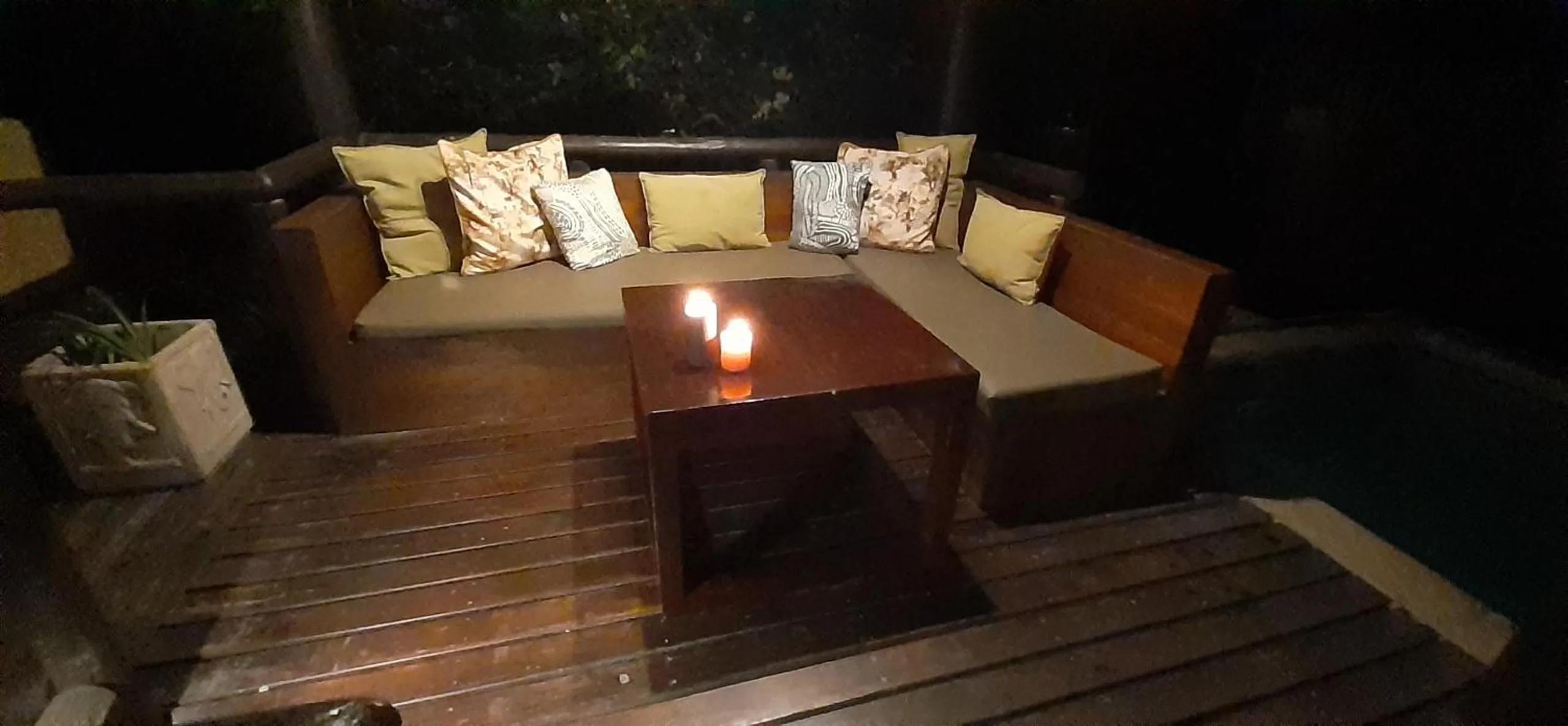 Property building in Hoedspruit Raptors Lodge N16