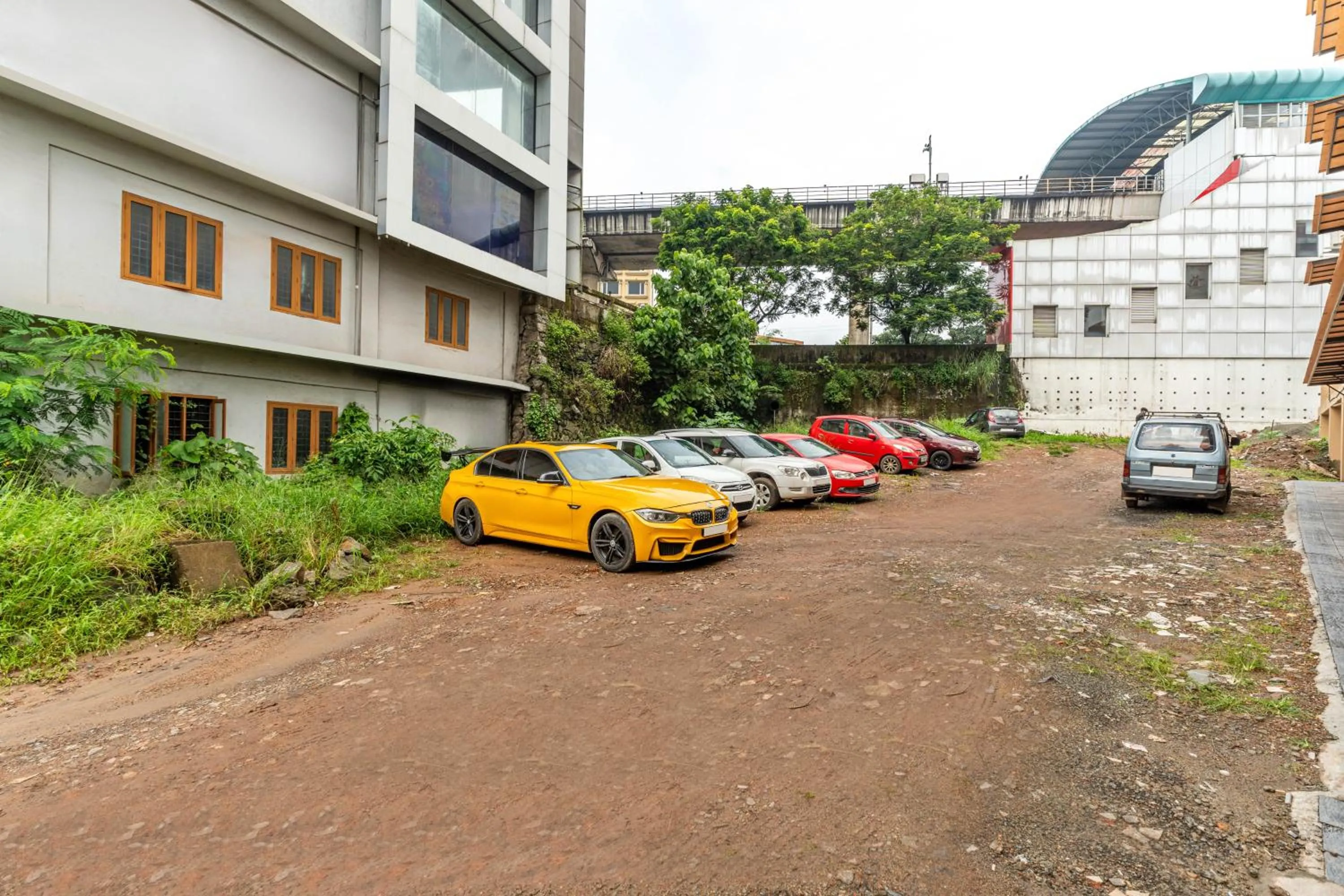 Parking in Treebo Urban Nest