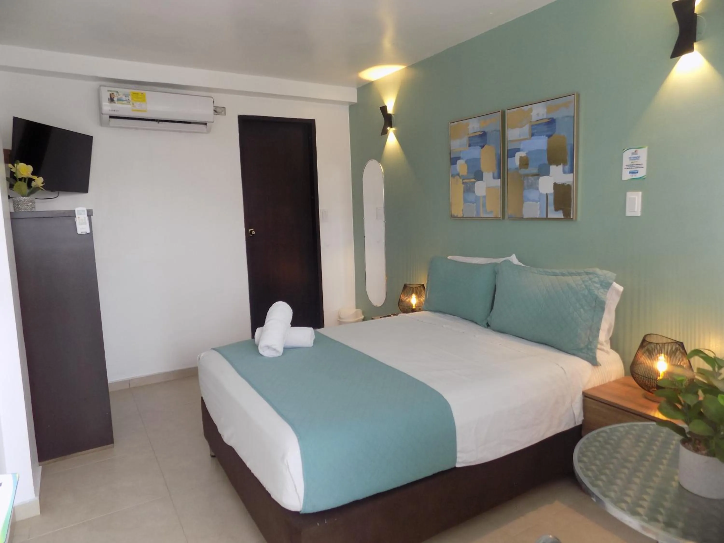 Bedroom, Bed in Hotel Verde Mar