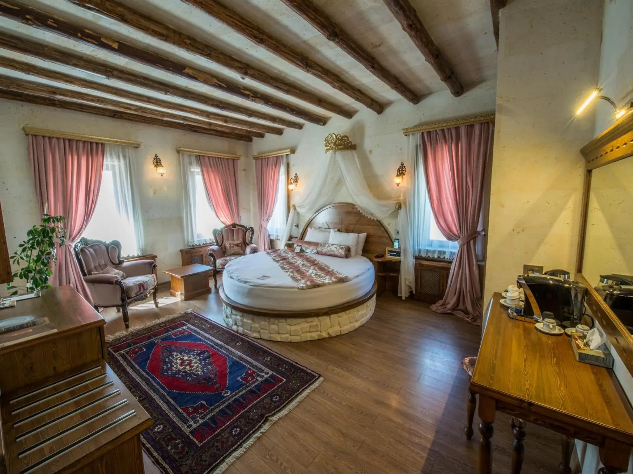 King Business Suite in Kapadokya Hill Hotel & Spa (12+) King Business Suite in Kapadokya Hill Hotel & Spa (12+)