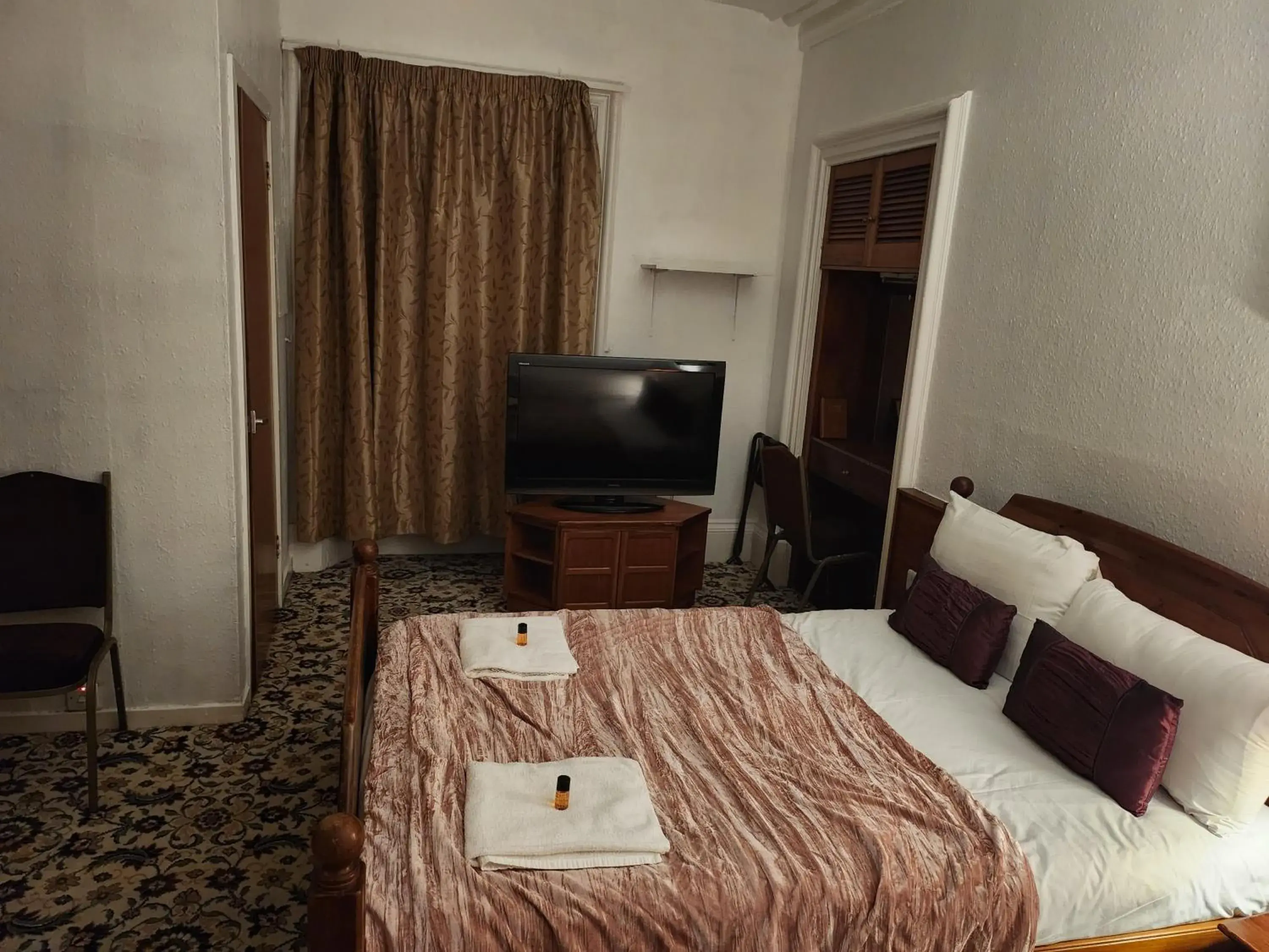 Bed in LSO Guest House Bed in LSO Guest House