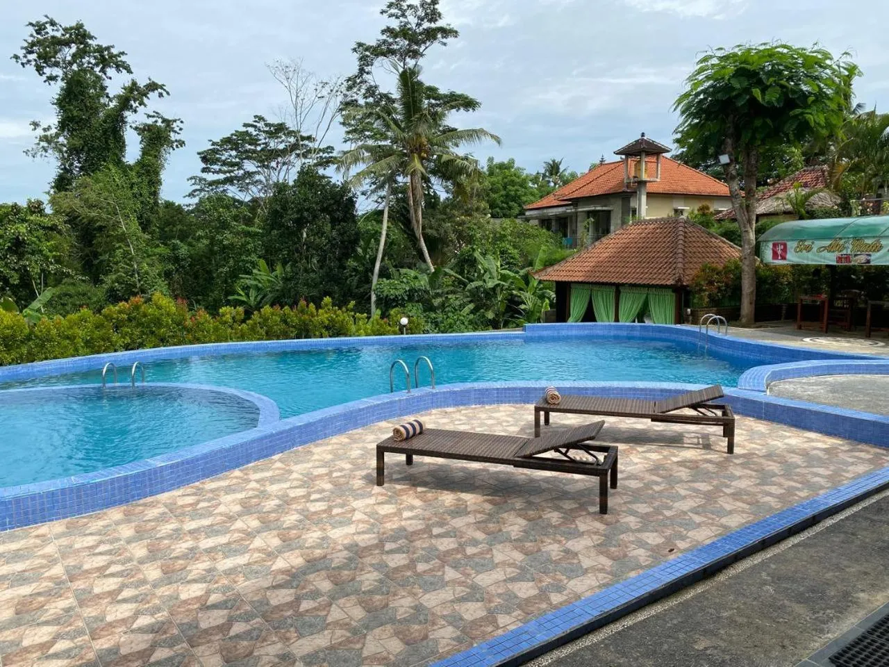 Swimming pool in Sri Abi Ratu Villa