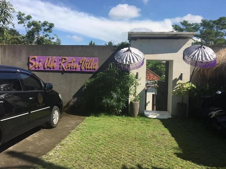 Parking in Sri Abi Ratu Villa