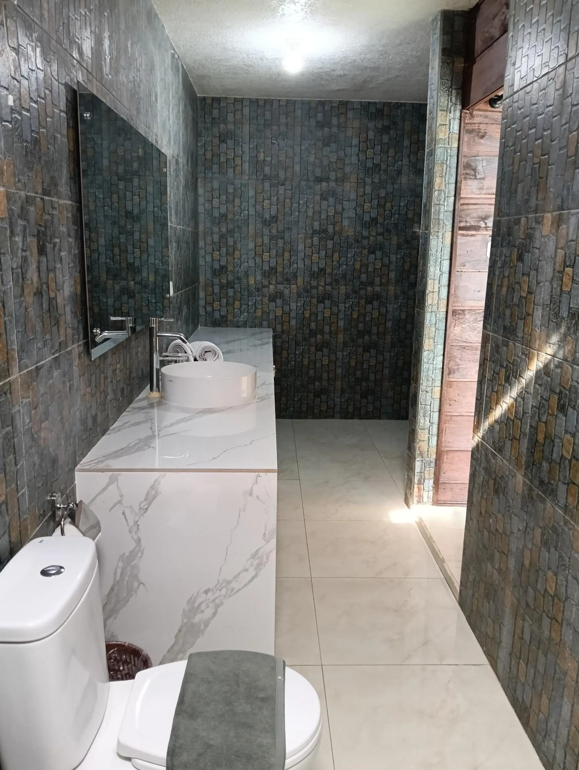 Toilet in Sri Abi Ratu Villa