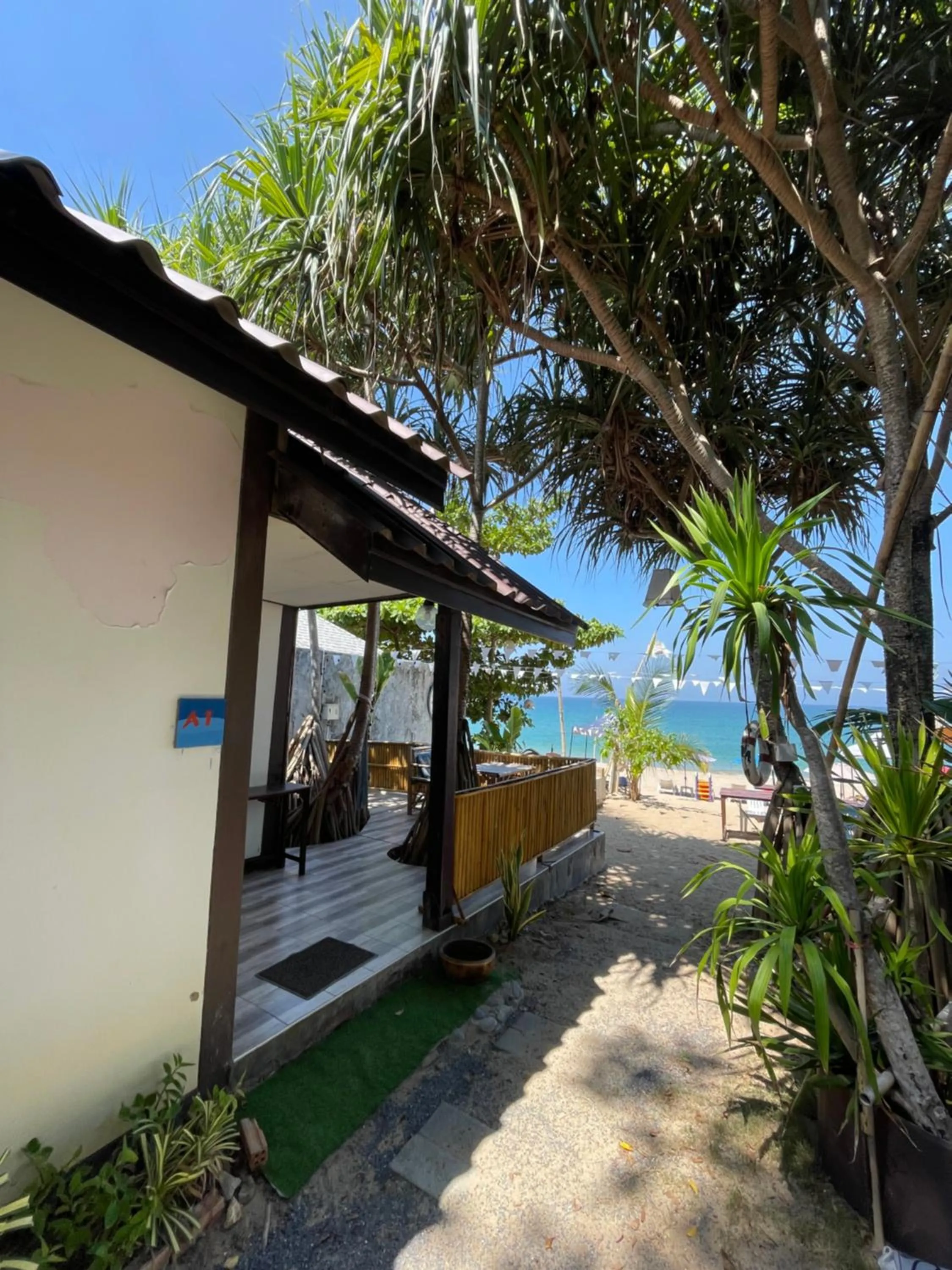 New Harrys Sunset Resort - Klong Nin Beach