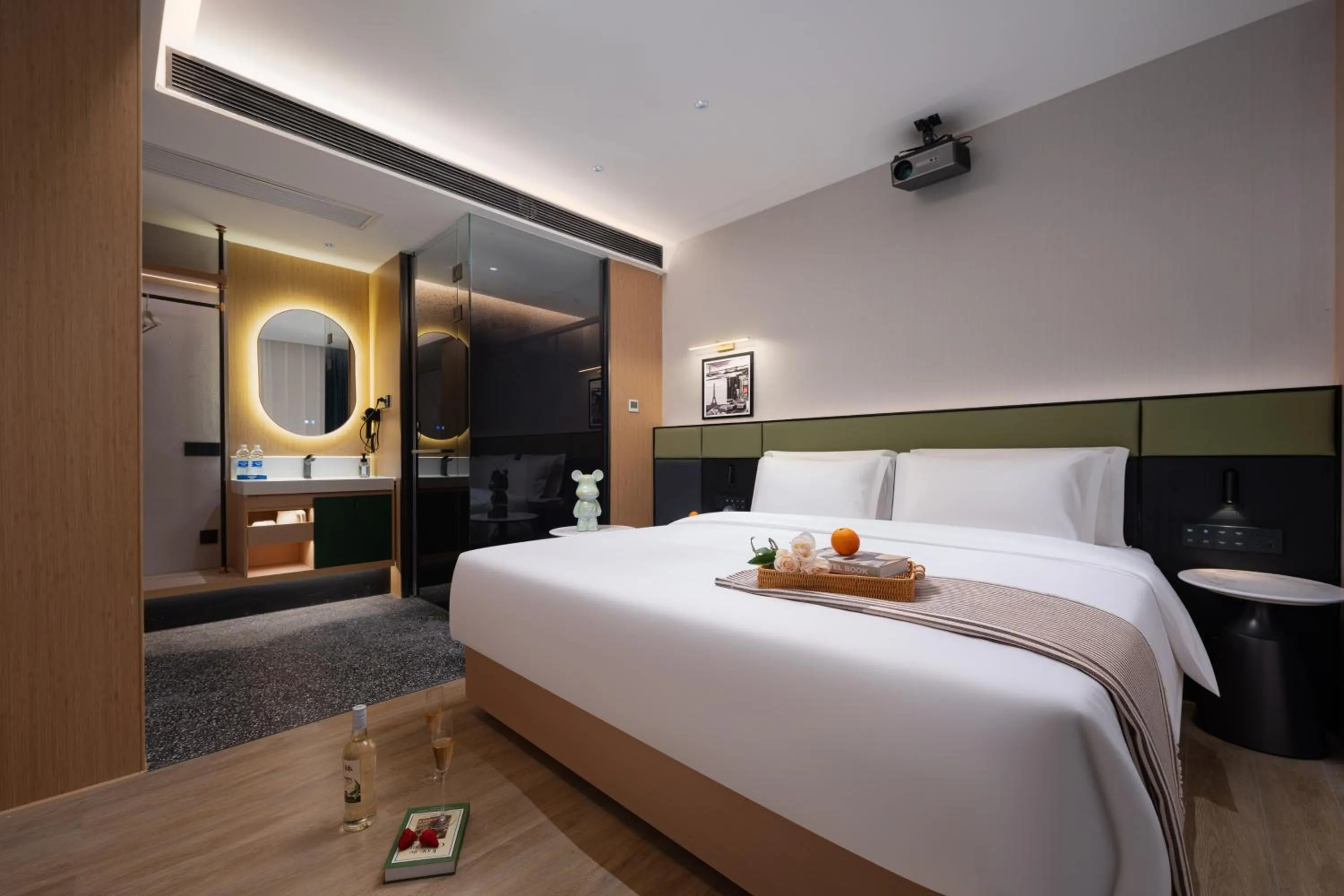 Bed in Kaino Natural Aesthetics Design Hotel Guangzhou Yuexiu Beijing Road International Trade Center Flagship Store