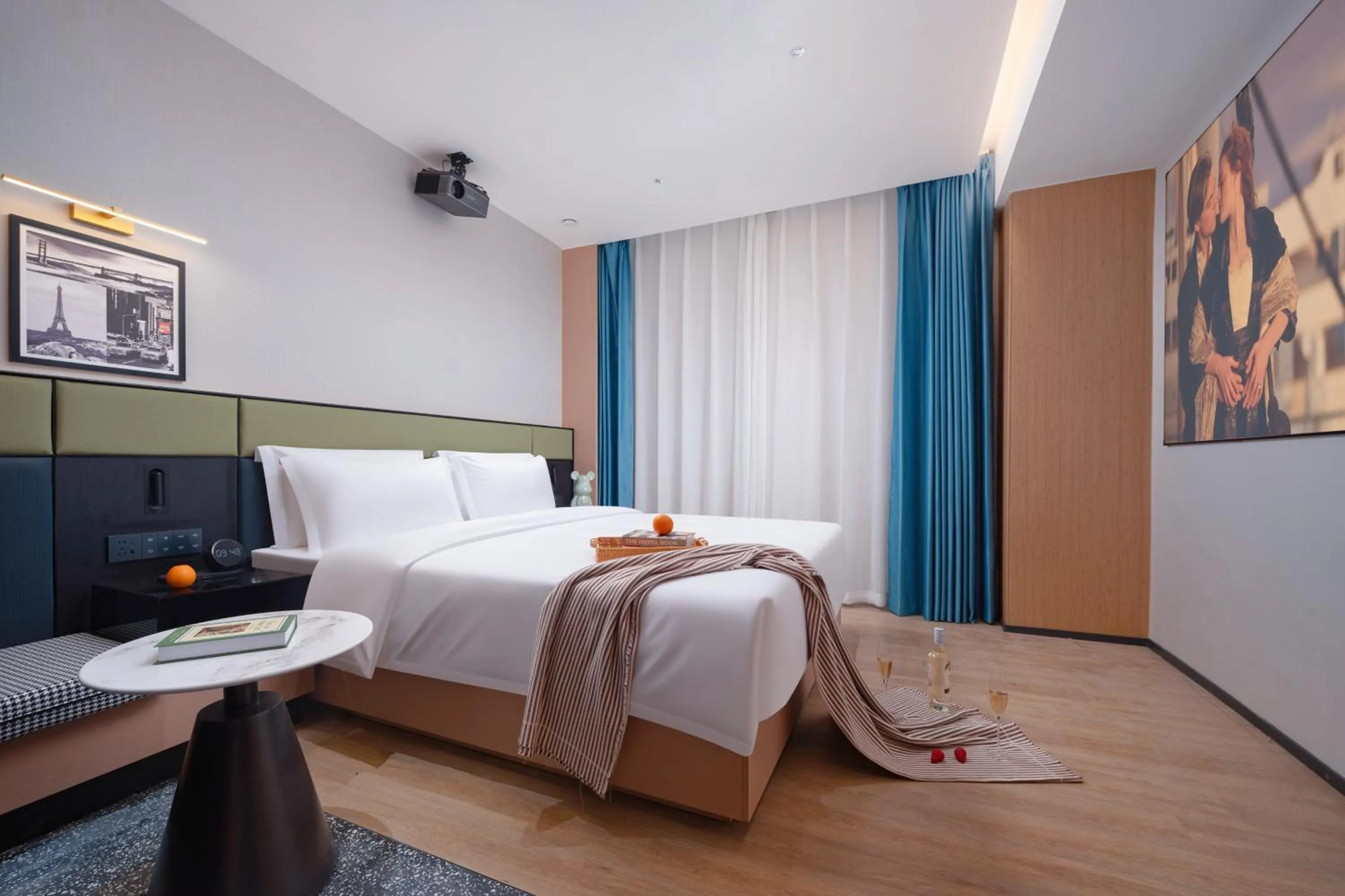 Photo of the whole room, Bed in Kaino Natural Aesthetics Design Hotel Guangzhou Yuexiu Beijing Road International Trade Center Flagship Store
