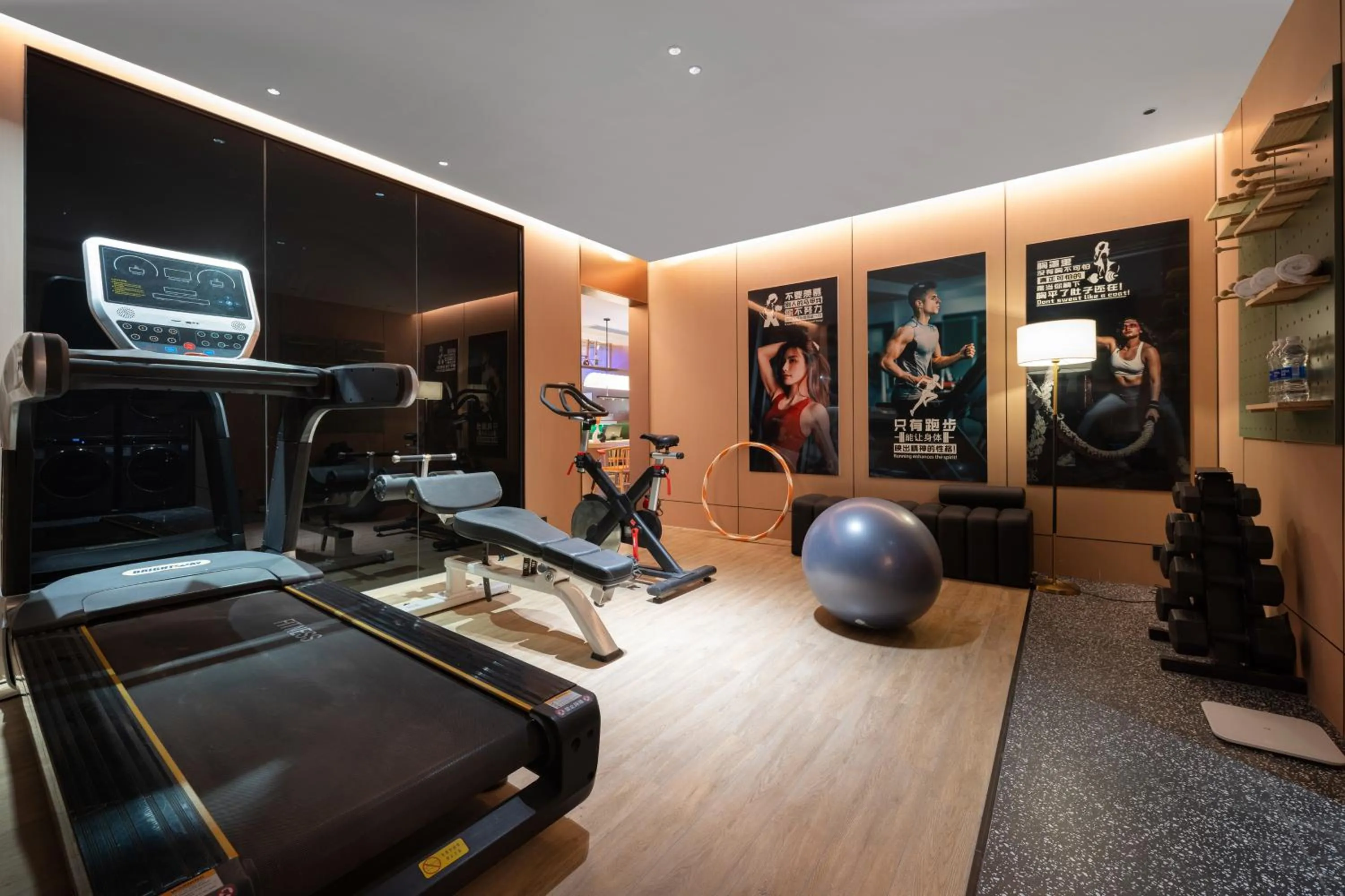 Fitness centre/facilities in Kaino Natural Aesthetics Design Hotel Guangzhou Yuexiu Beijing Road International Trade Center Flagship Store