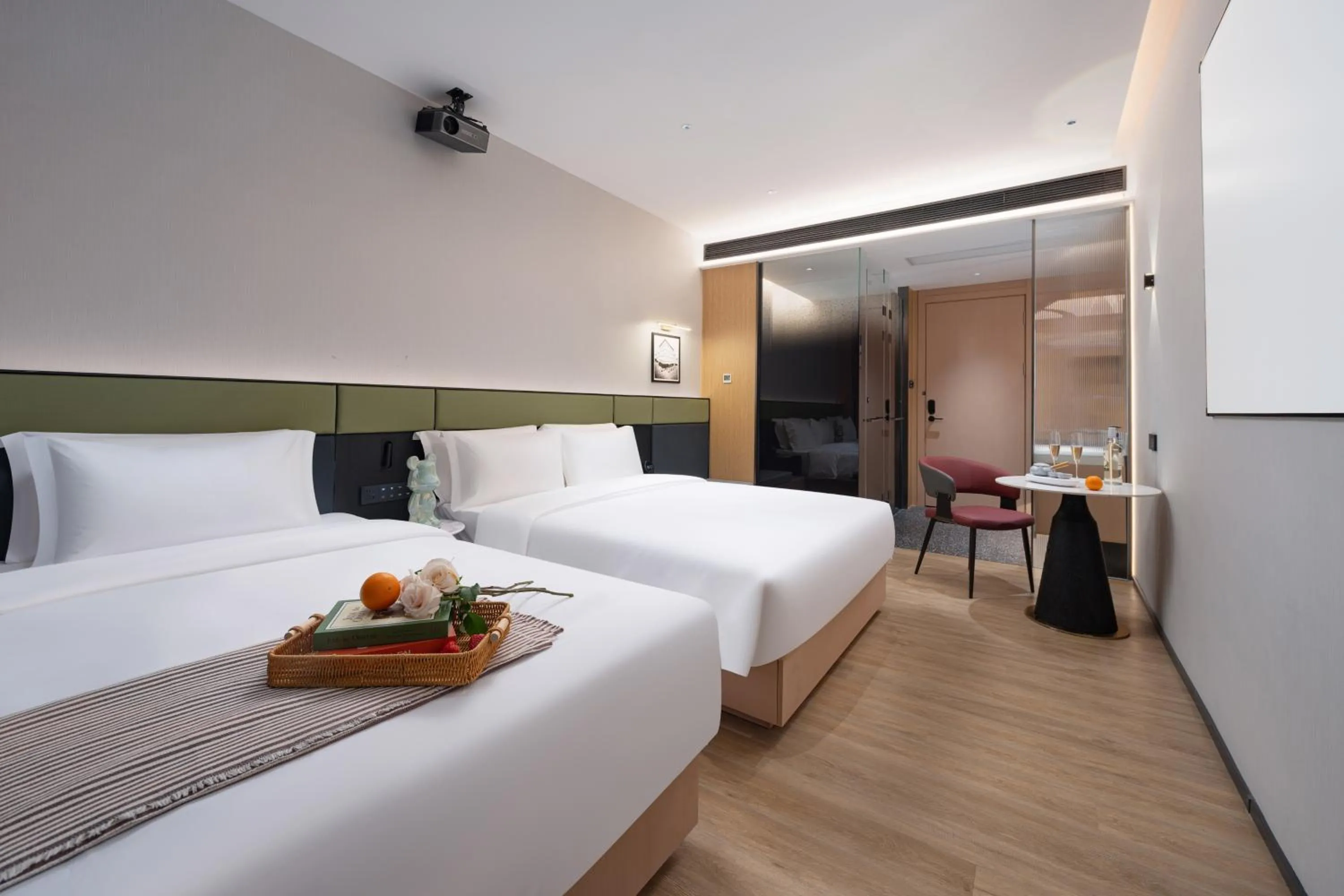 Bed in Kaino Natural Aesthetics Design Hotel Guangzhou Yuexiu Beijing Road International Trade Center Flagship Store