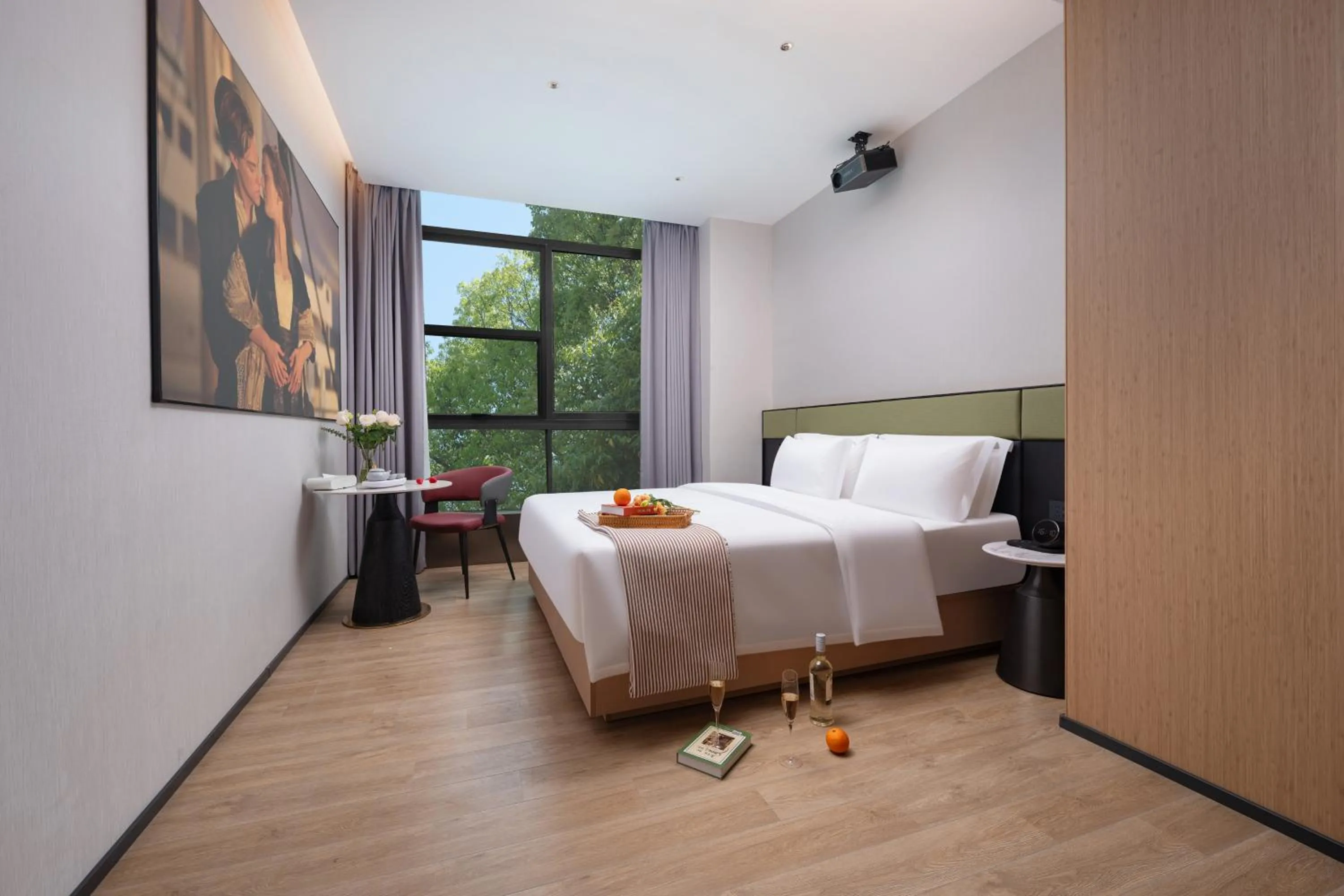 Bed in Kaino Natural Aesthetics Design Hotel Guangzhou Yuexiu Beijing Road International Trade Center Flagship Store