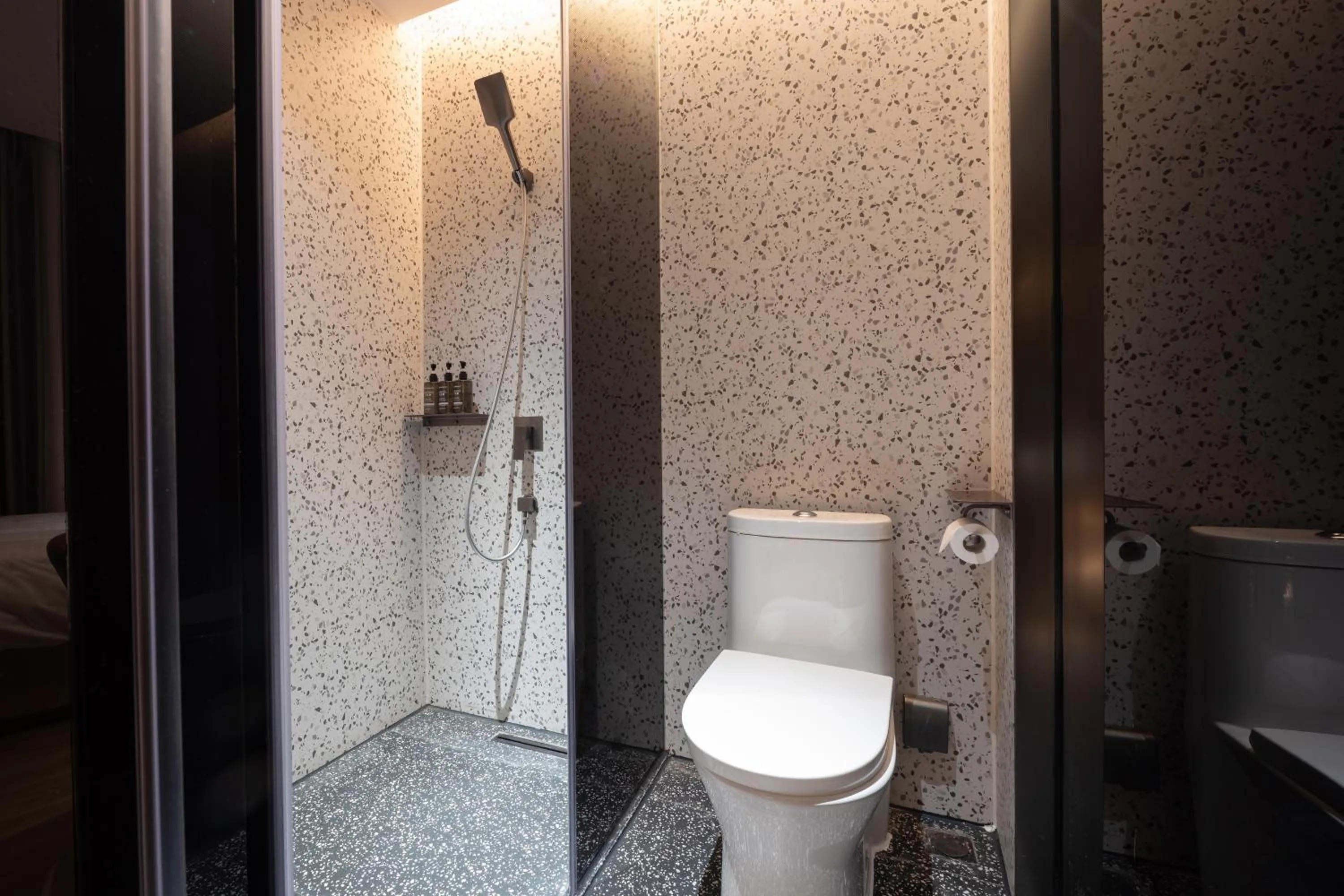 Shower in Kaino Natural Aesthetics Design Hotel Guangzhou Yuexiu Beijing Road International Trade Center Flagship Store