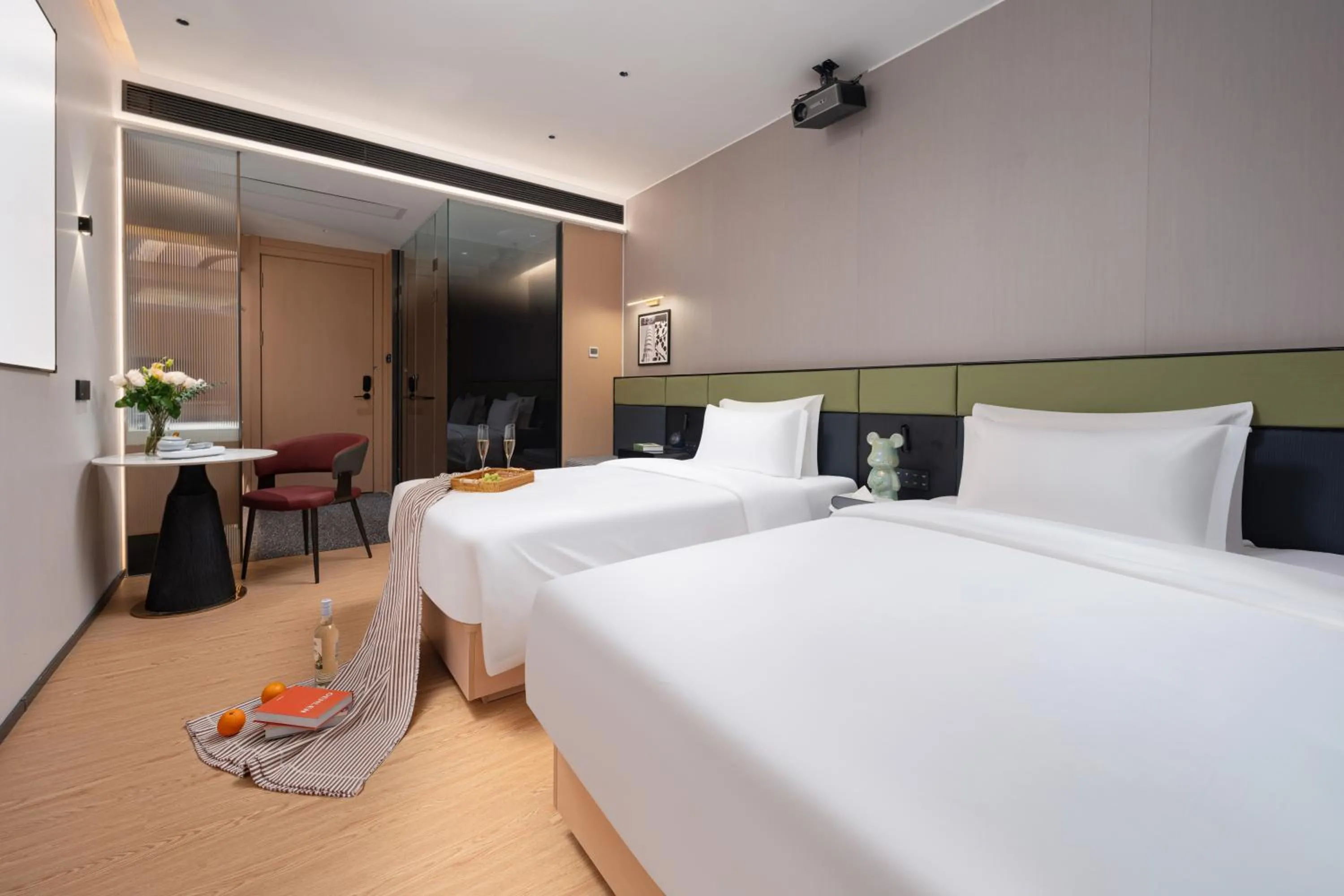Bed in Kaino Natural Aesthetics Design Hotel Guangzhou Yuexiu Beijing Road International Trade Center Flagship Store