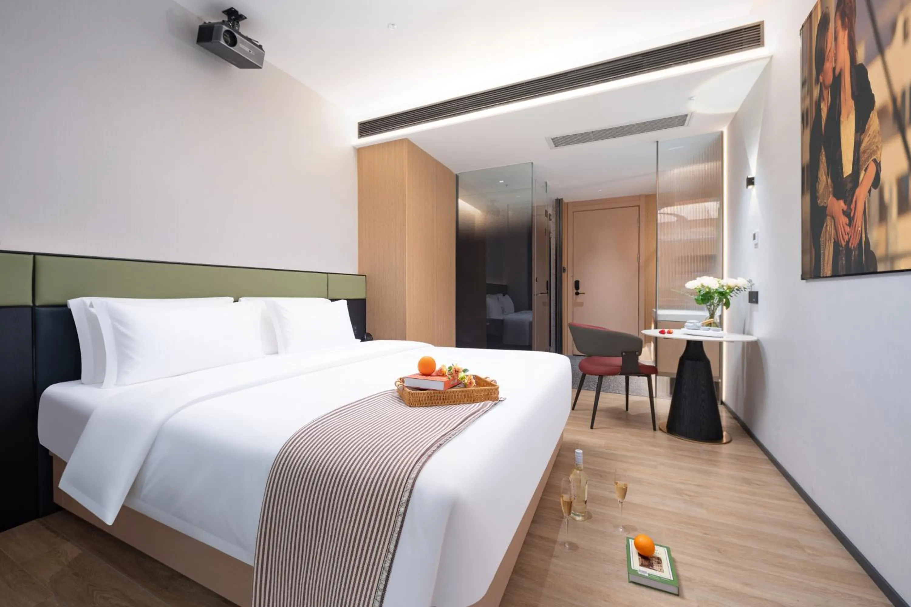 Bed in Kaino Natural Aesthetics Design Hotel Guangzhou Yuexiu Beijing Road International Trade Center Flagship Store