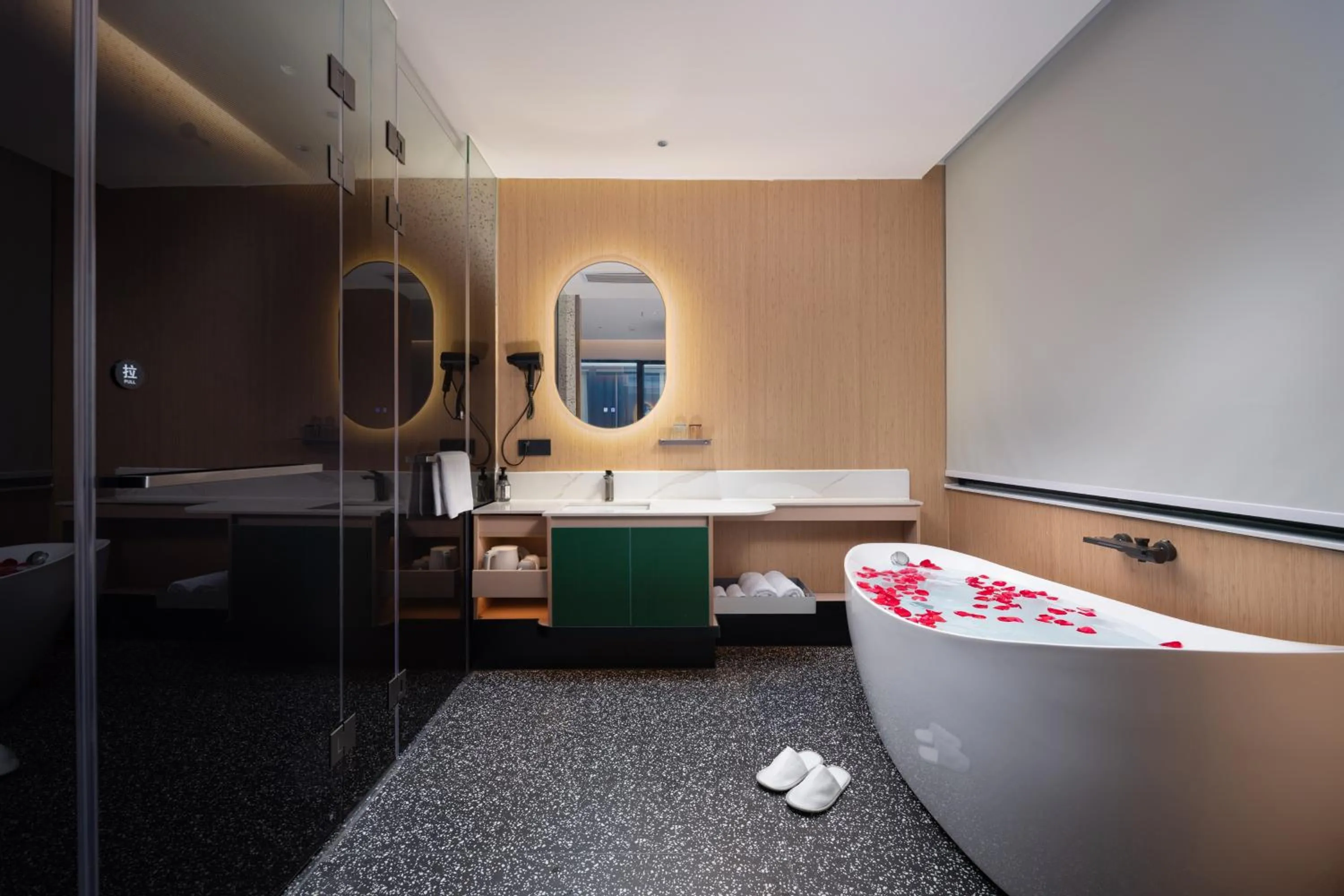 Bath in Kaino Natural Aesthetics Design Hotel Guangzhou Yuexiu Beijing Road International Trade Center Flagship Store