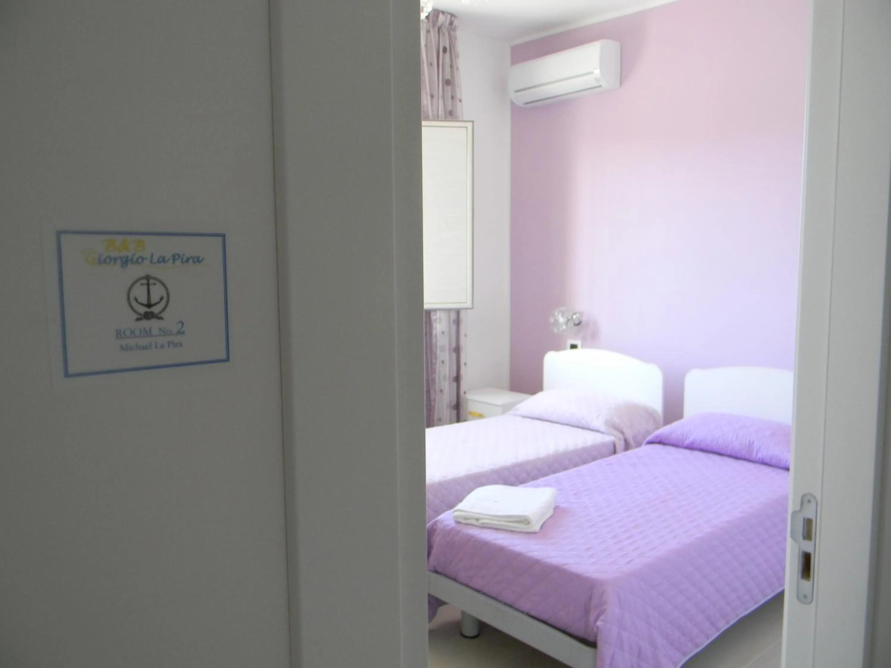 Photo of the whole room, Bed in B&B Giorgio La Pira