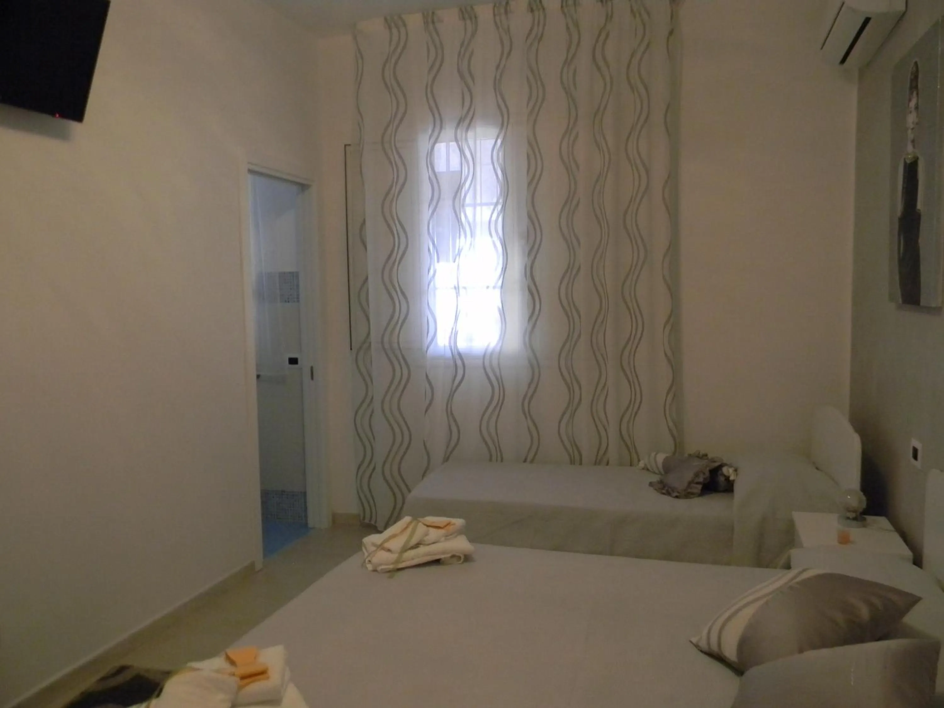 Photo of the whole room, Bed in B&B Giorgio La Pira