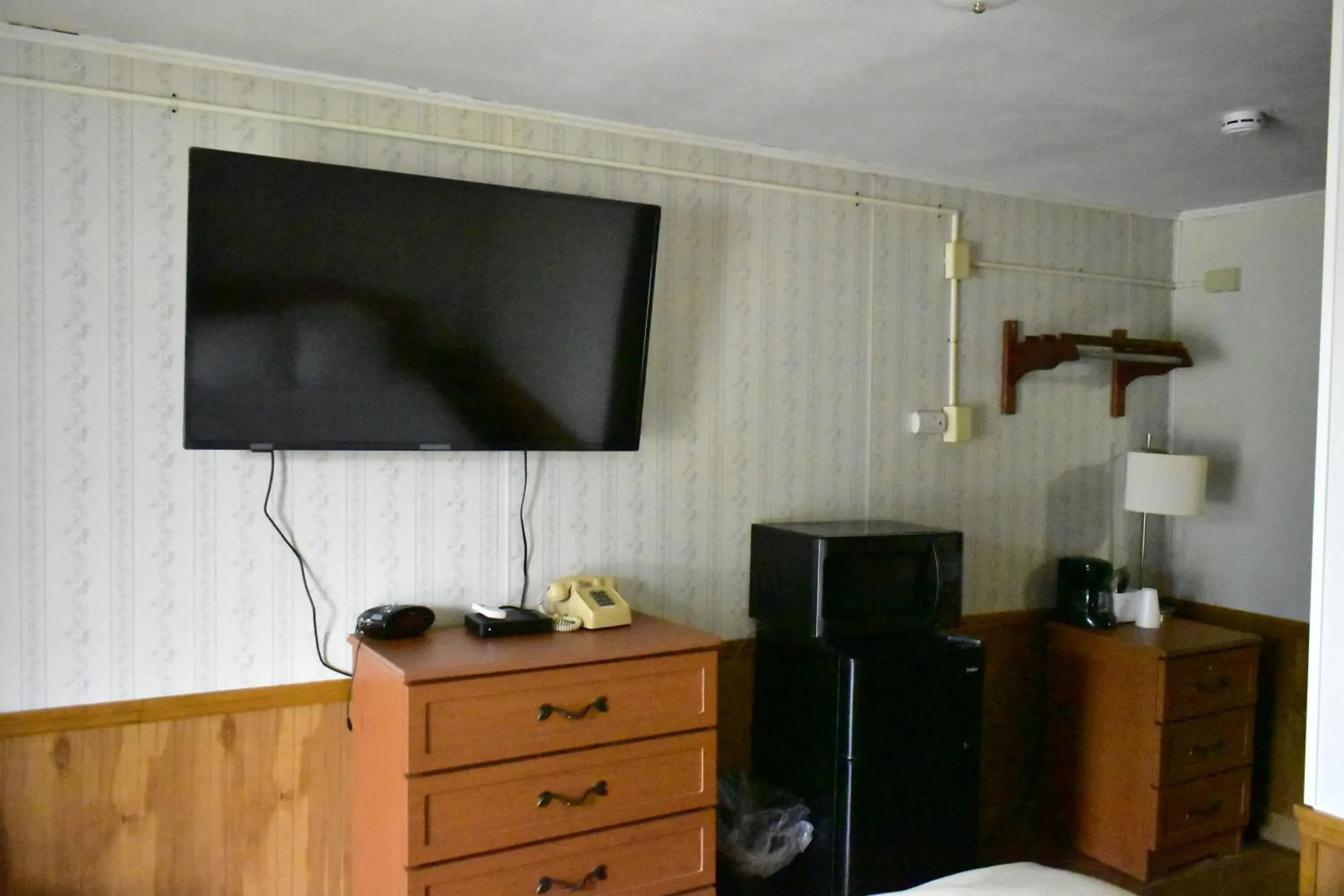 Single Room - single occupancy in Hampton Motel Single Room - single occupancy in Hampton Motel