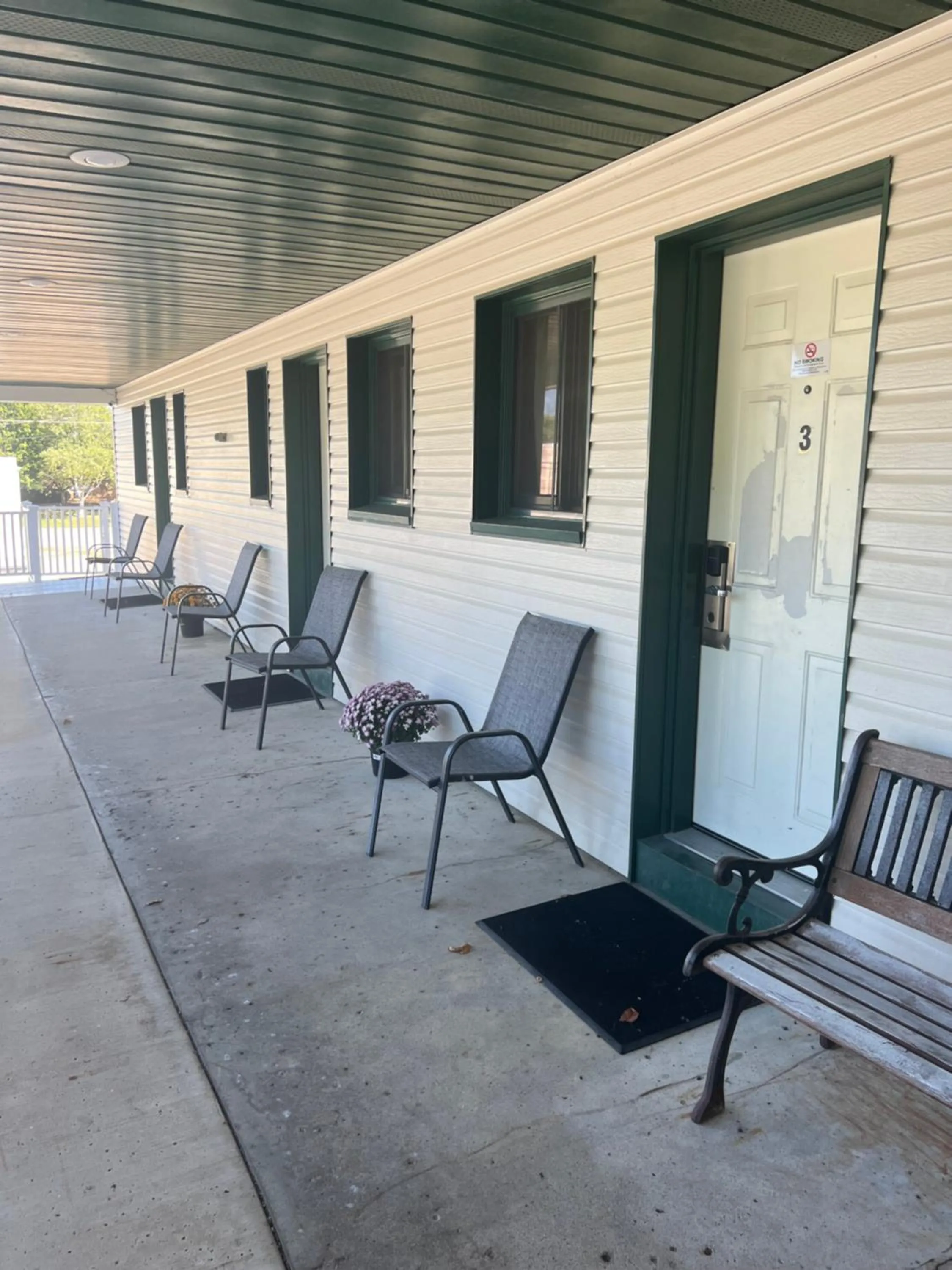 Hampton Motel