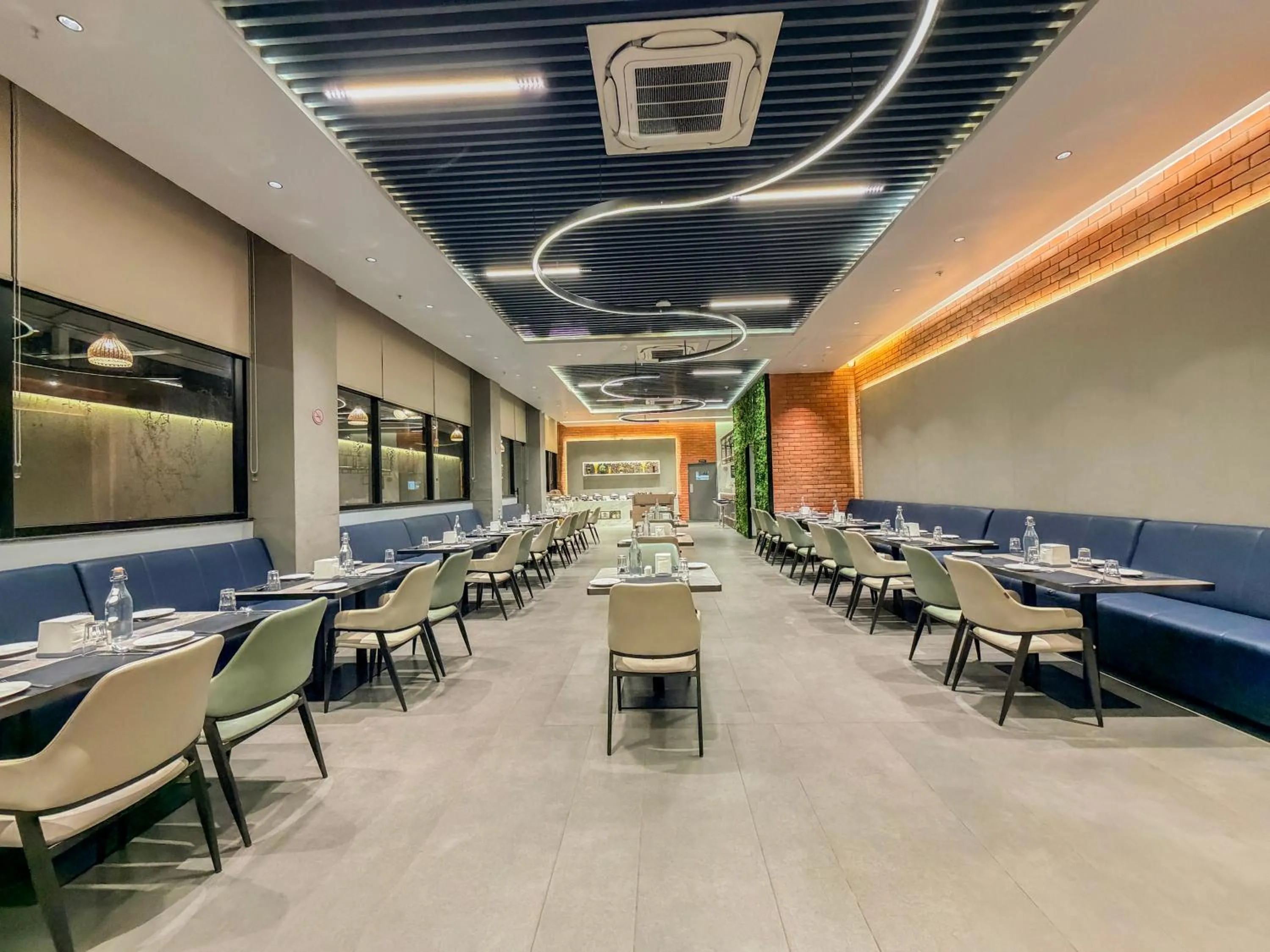 Restaurant/places to eat in Zip By Spree Hotels Chinchwad